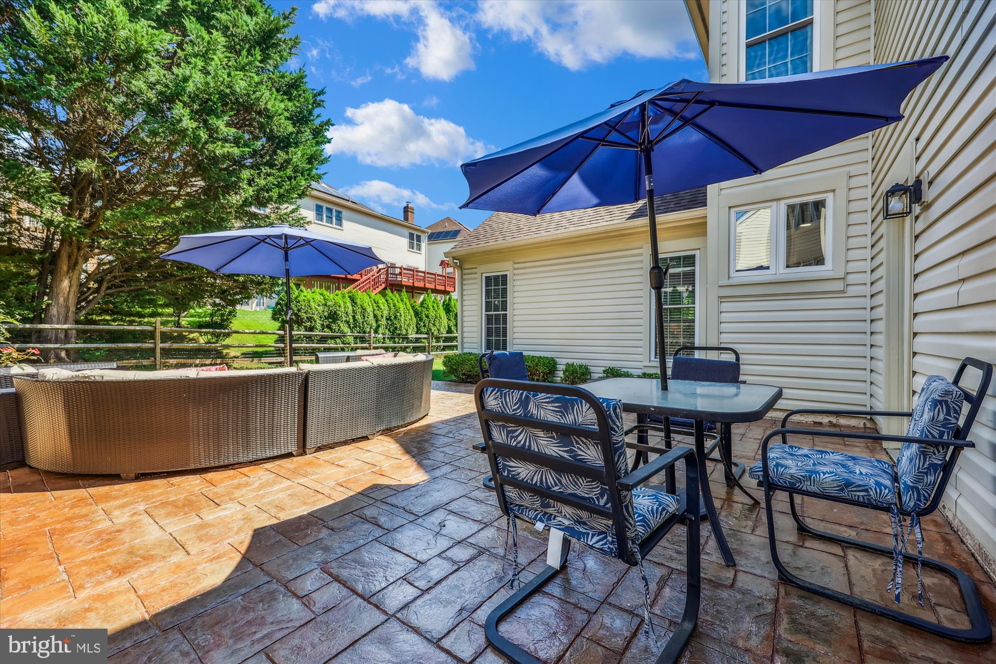 WASHINGTONIAN WOODS - Residential