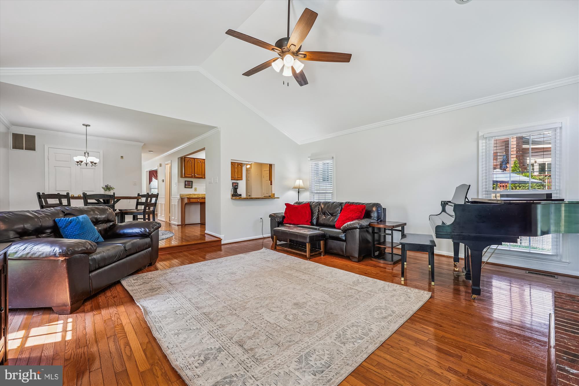 WASHINGTONIAN WOODS - Residential