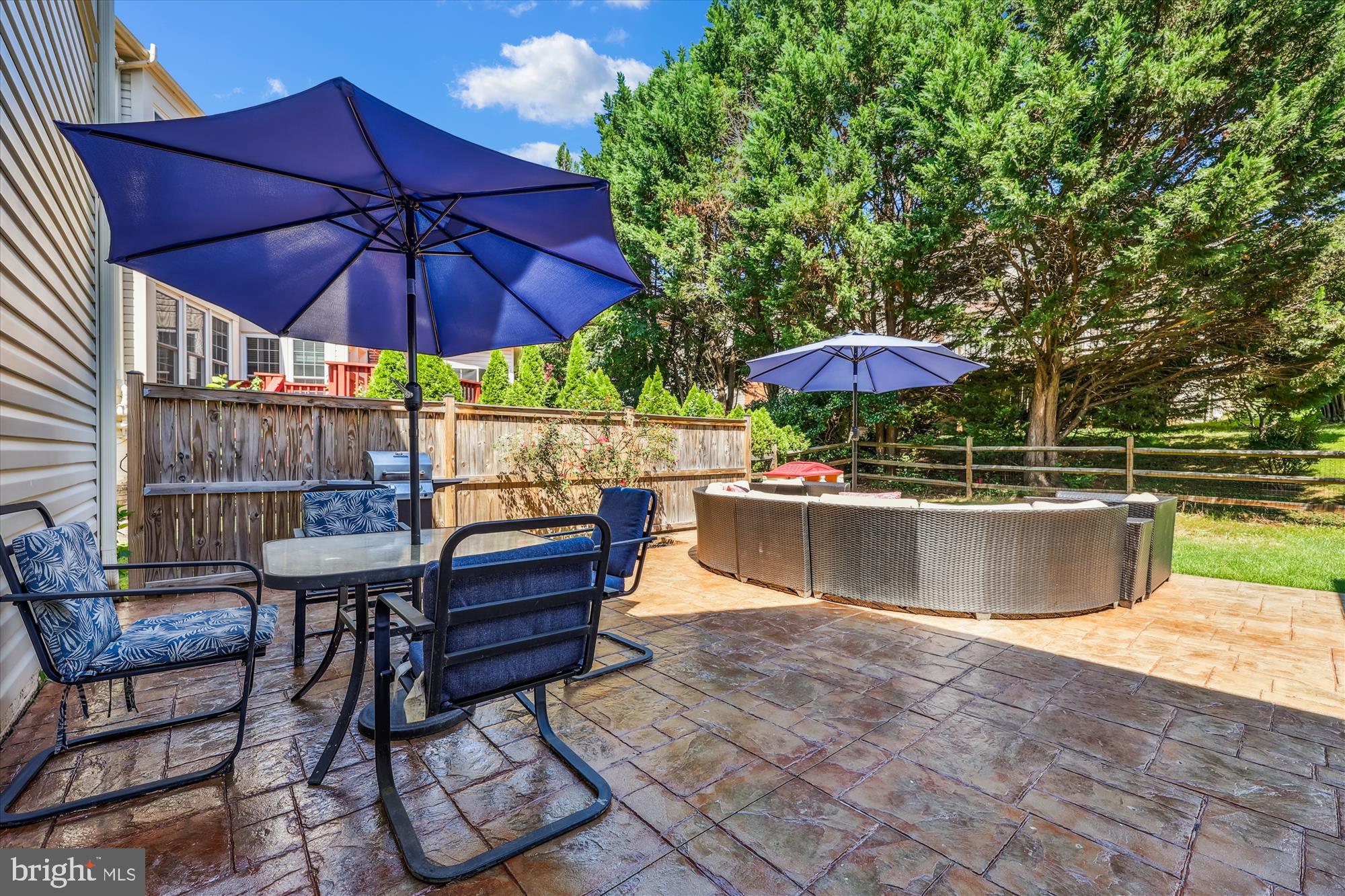 WASHINGTONIAN WOODS - Residential