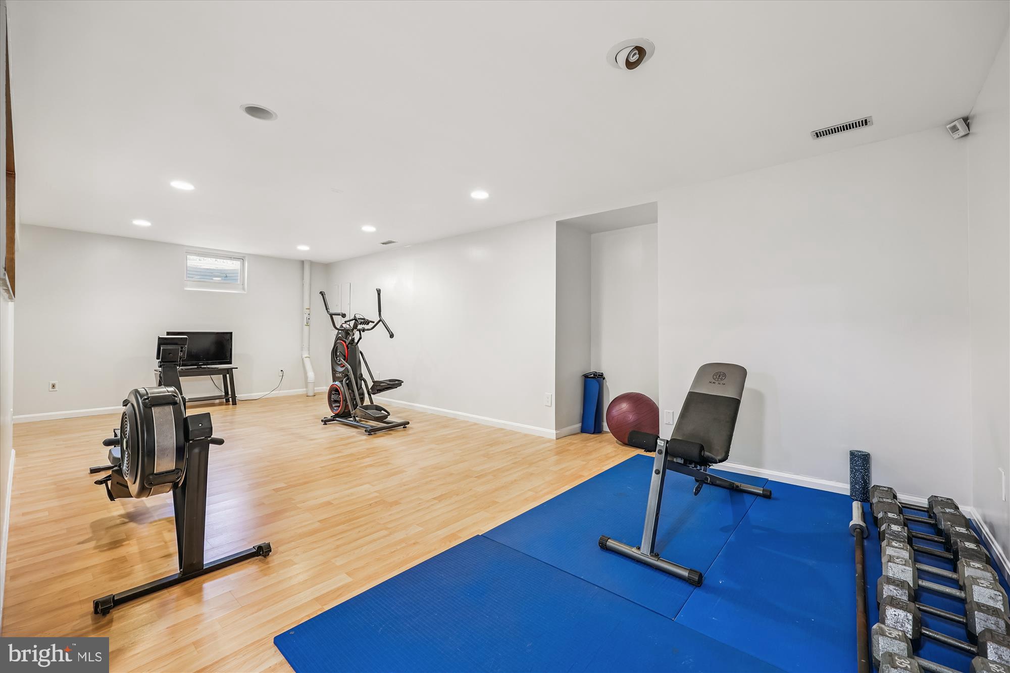 WASHINGTONIAN WOODS - Residential