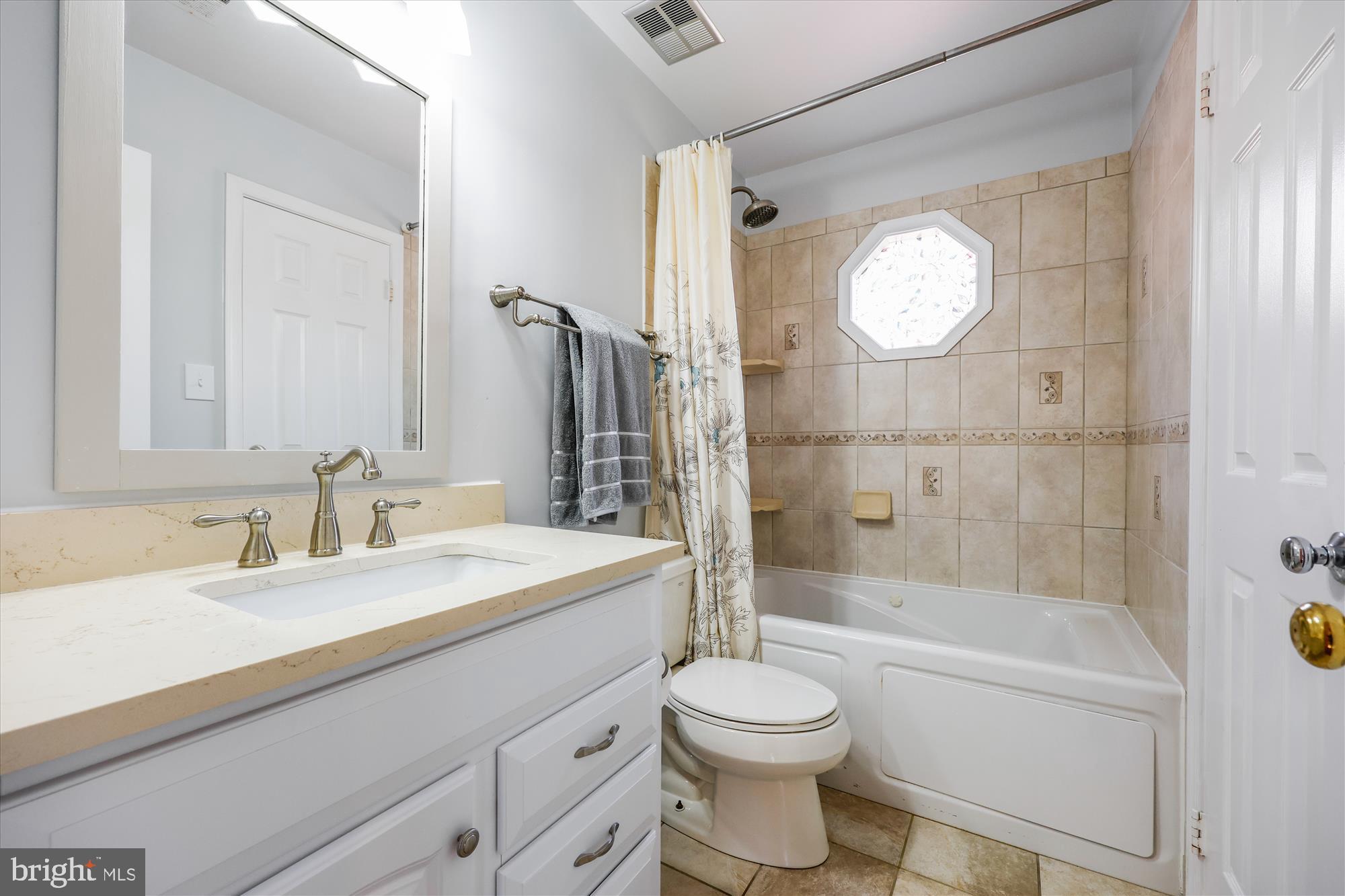 WASHINGTONIAN WOODS - Residential