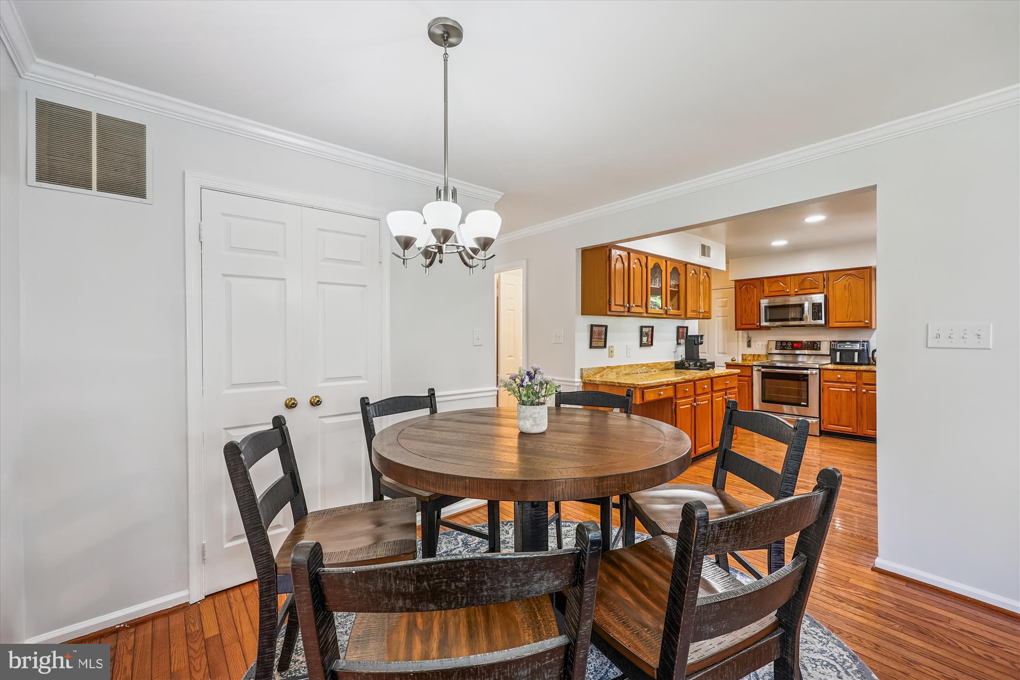 WASHINGTONIAN WOODS - Residential