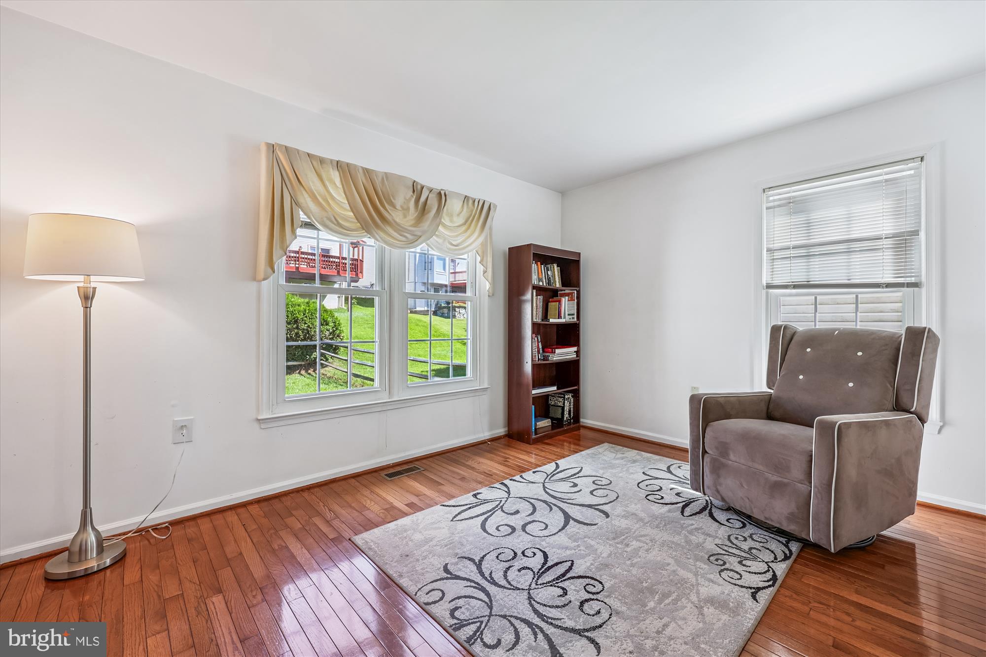 WASHINGTONIAN WOODS - Residential