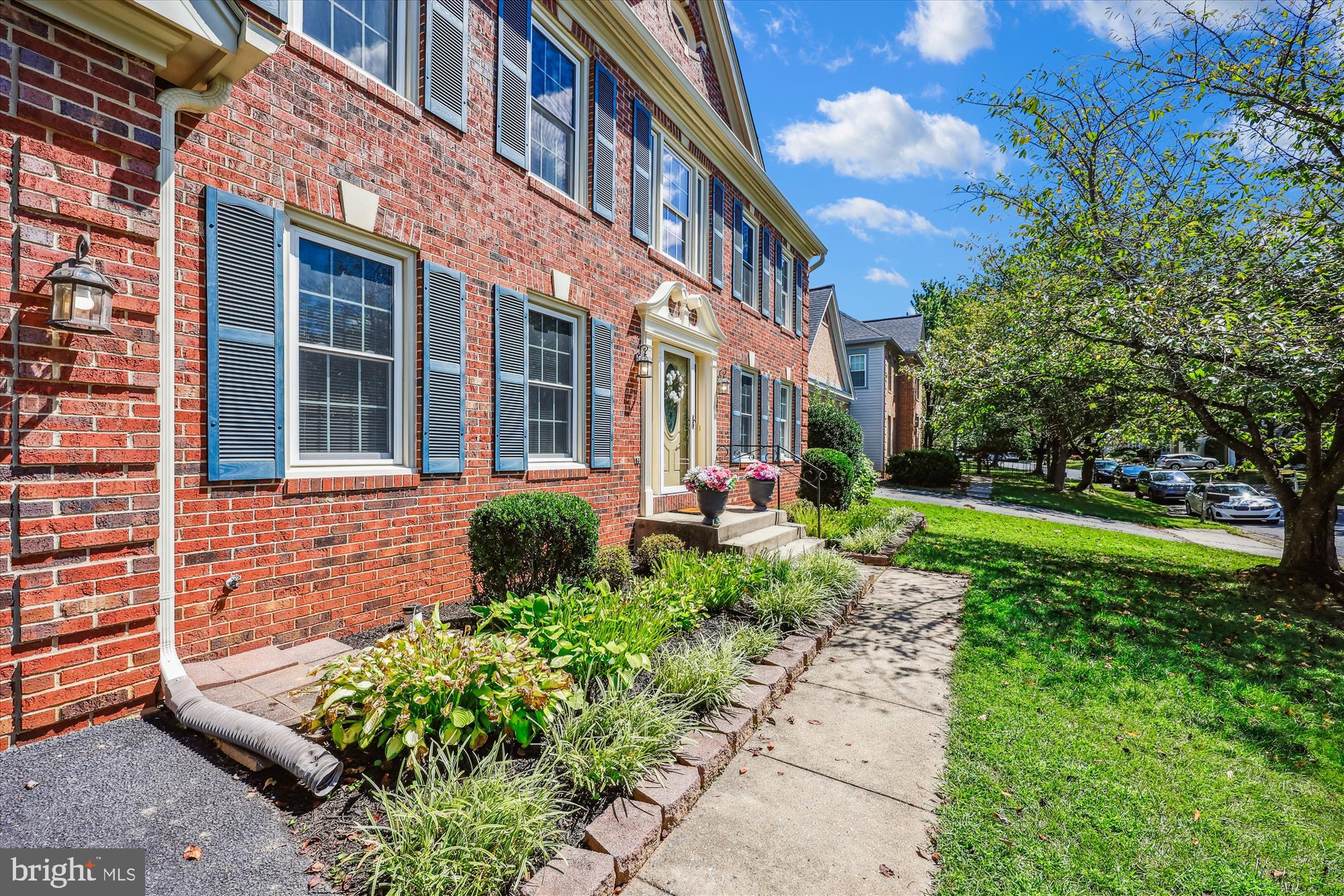 WASHINGTONIAN WOODS - Residential