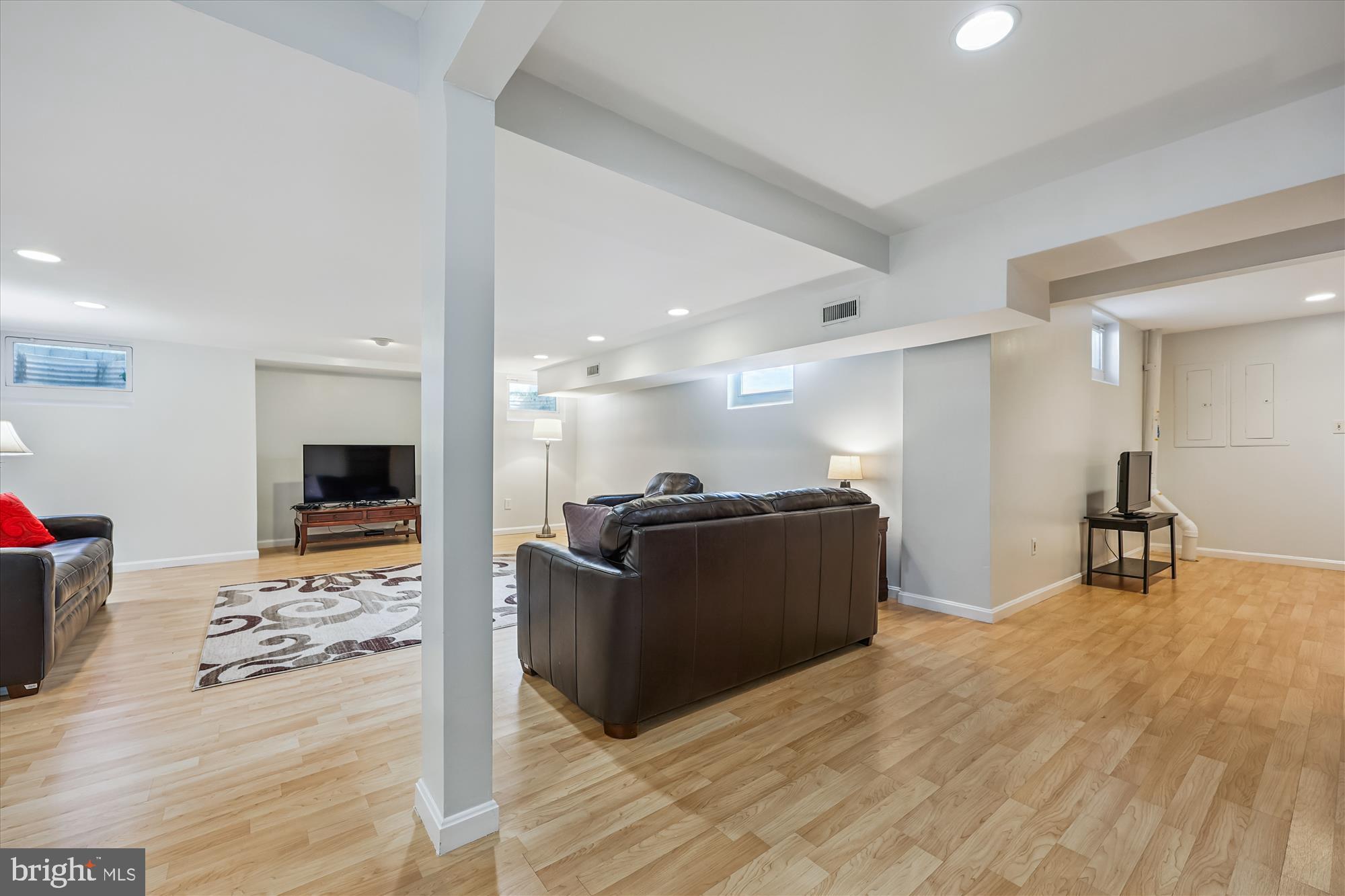 WASHINGTONIAN WOODS - Residential