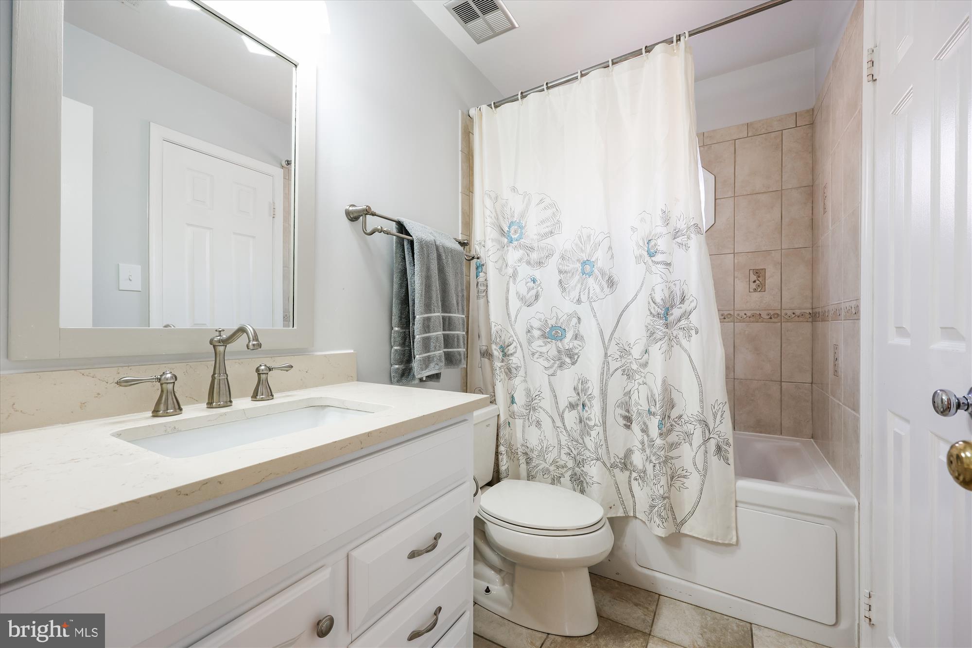 WASHINGTONIAN WOODS - Residential