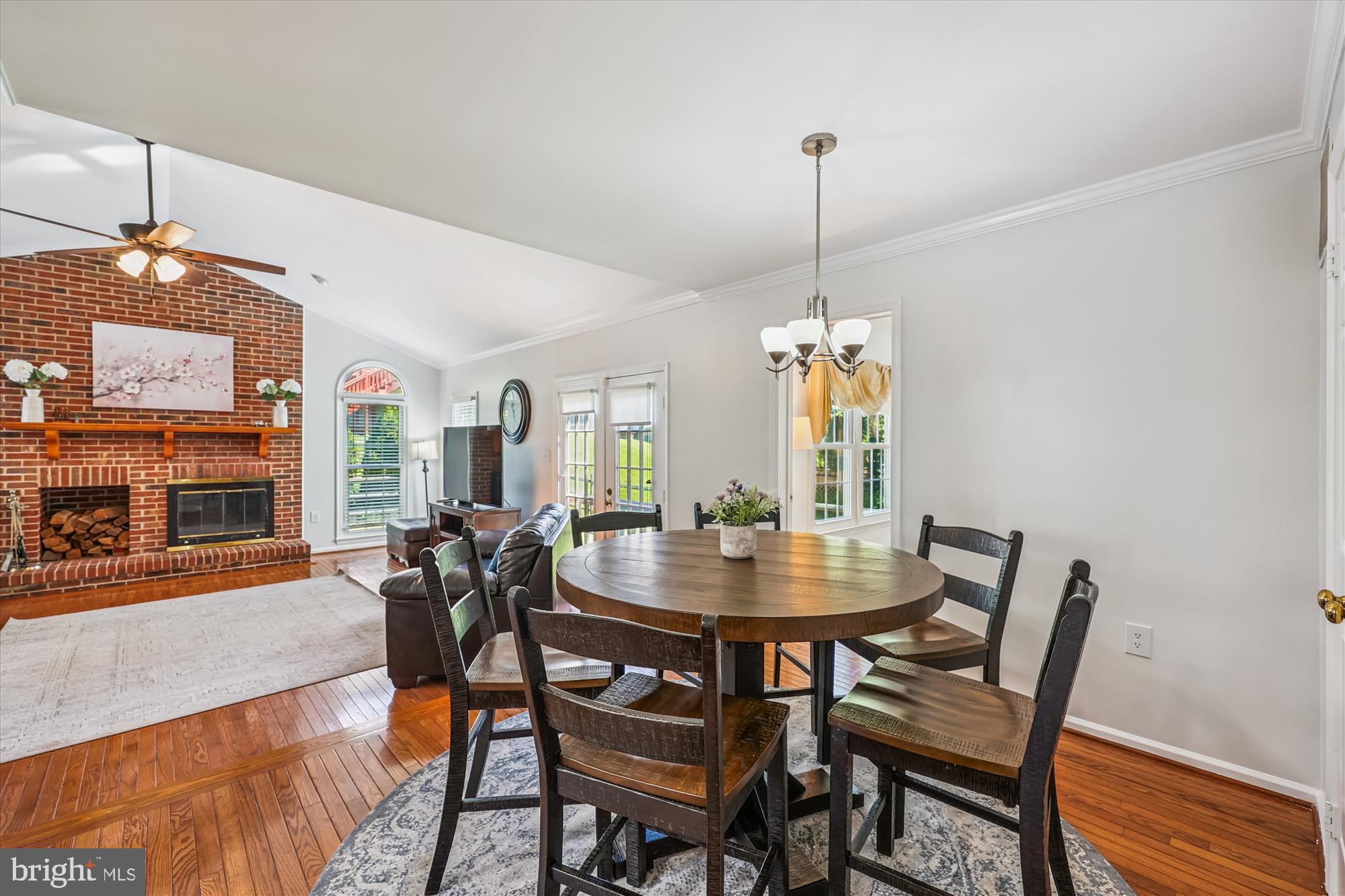 WASHINGTONIAN WOODS - Residential