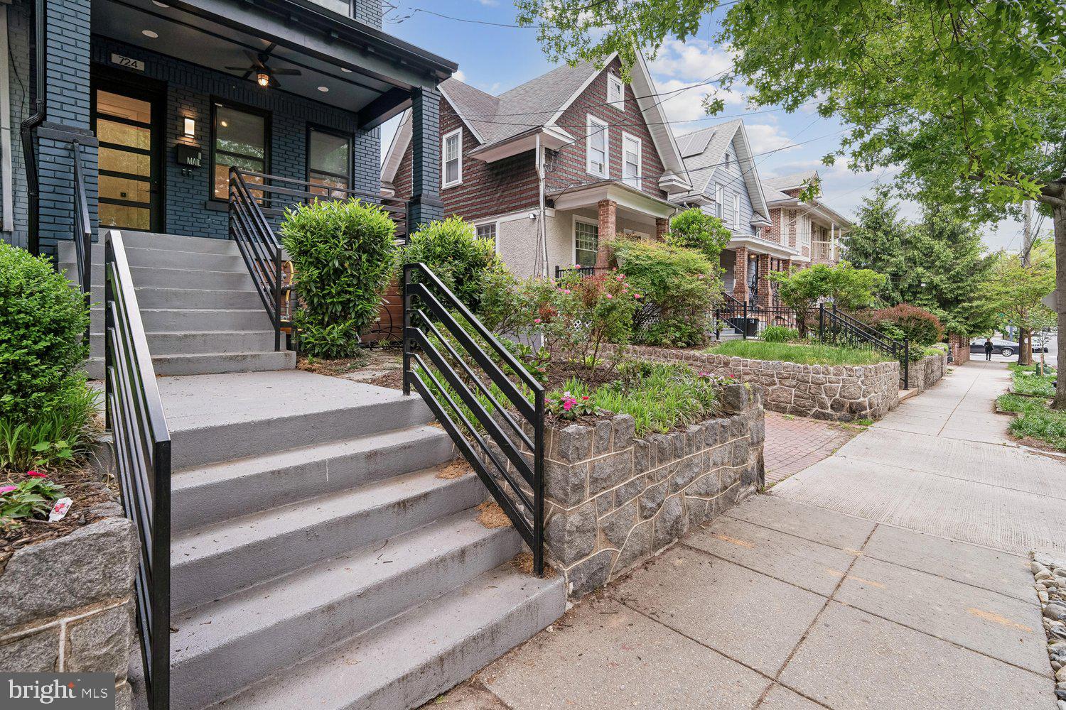 724 VARNUM STREET NW 1