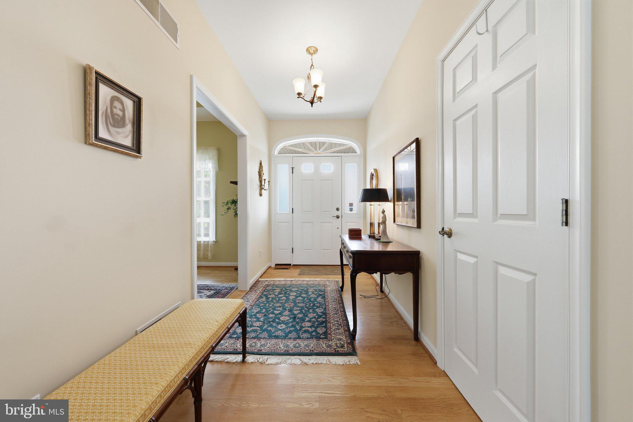 7132 LONE RIDGE COURT