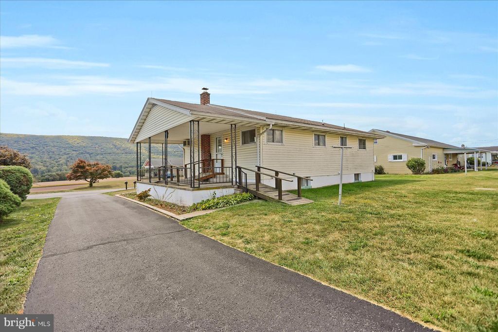 Photo of 616 W Maple Street, VALLEY VIEW, PA 17983 (MLS # PASK2023496)