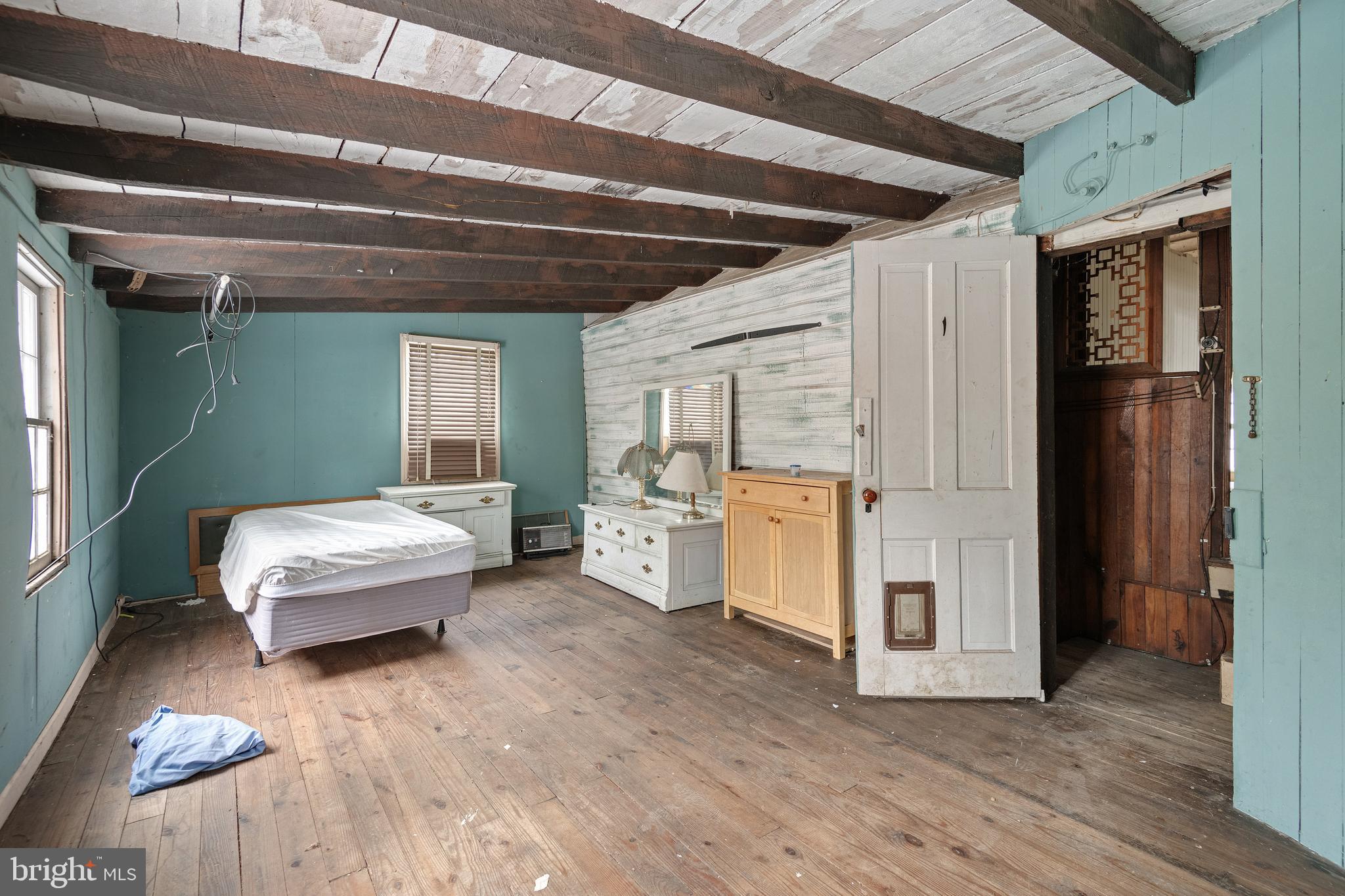 NONE, RURAL - Residential