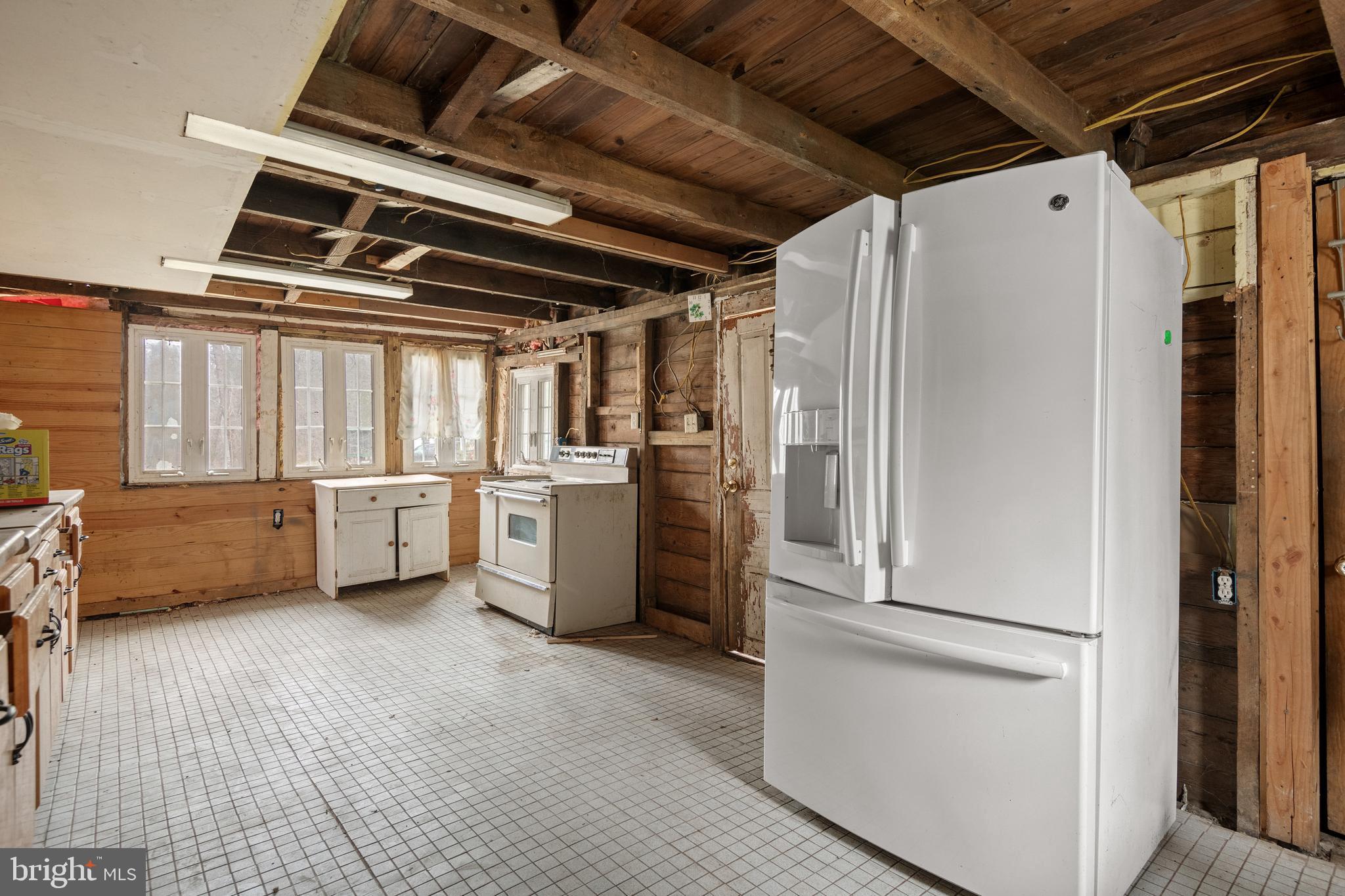 NONE, RURAL - Residential