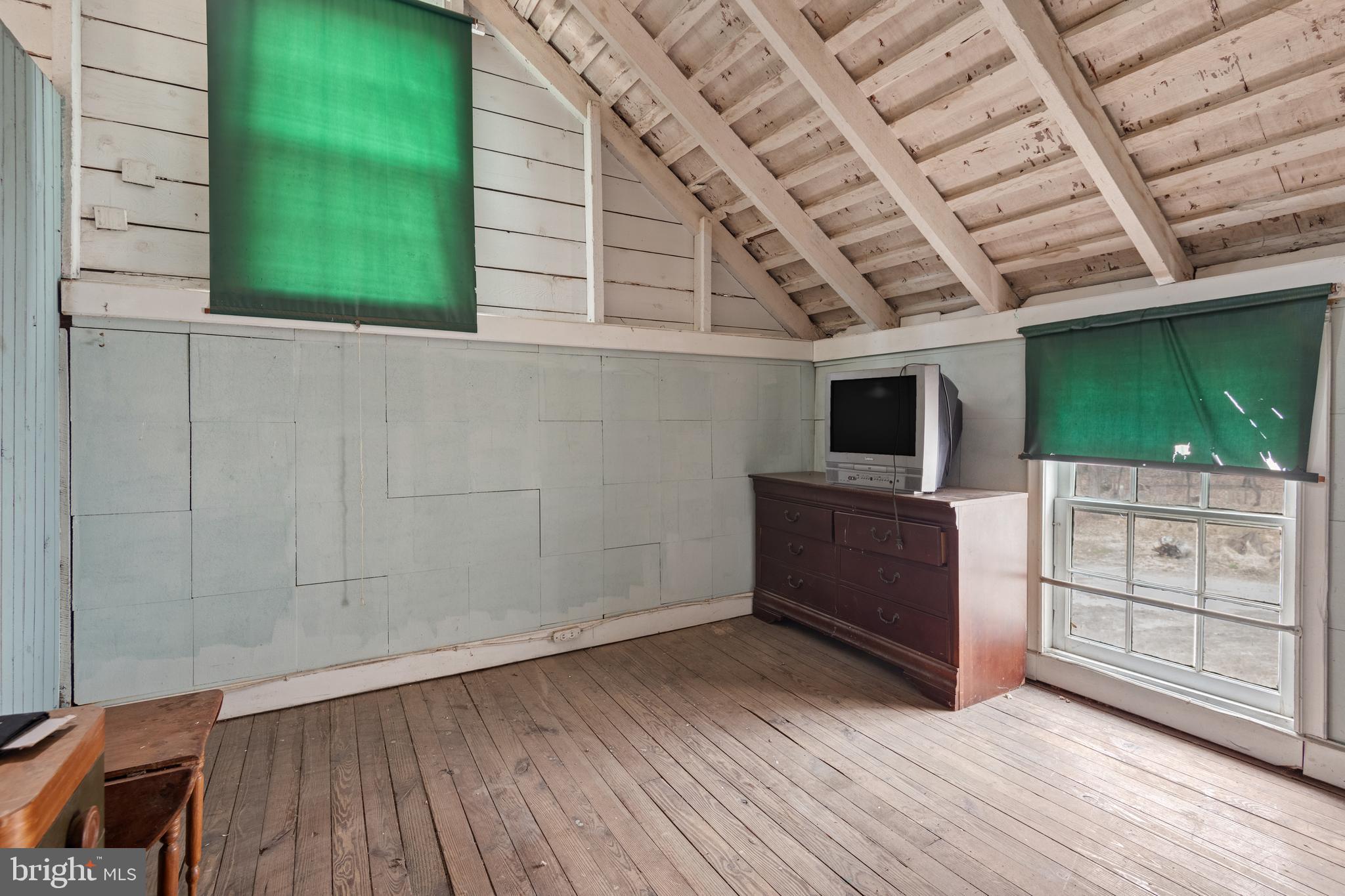 NONE, RURAL - Residential