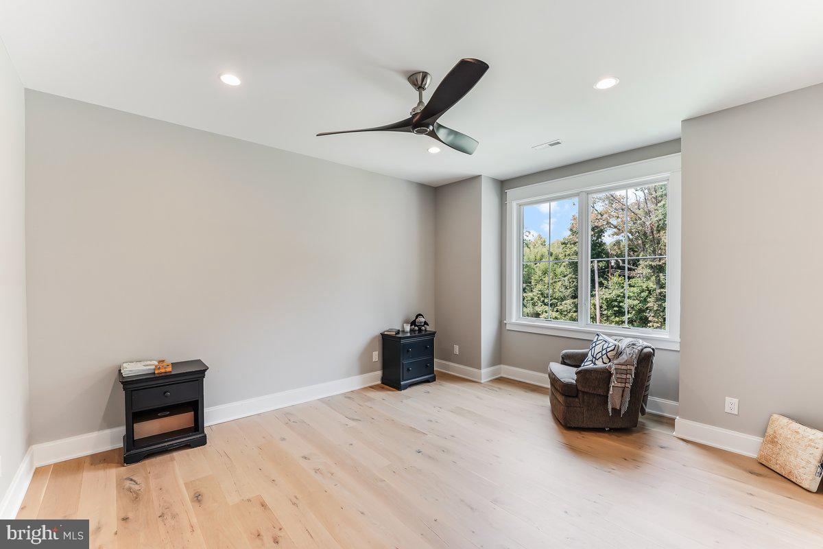 RADNOR HUNT - Residential