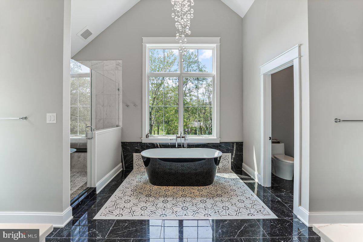 RADNOR HUNT - Residential