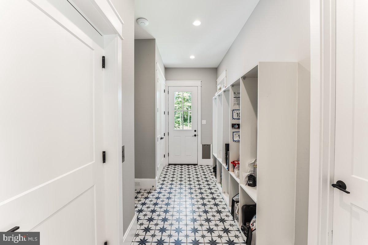 RADNOR HUNT - Residential