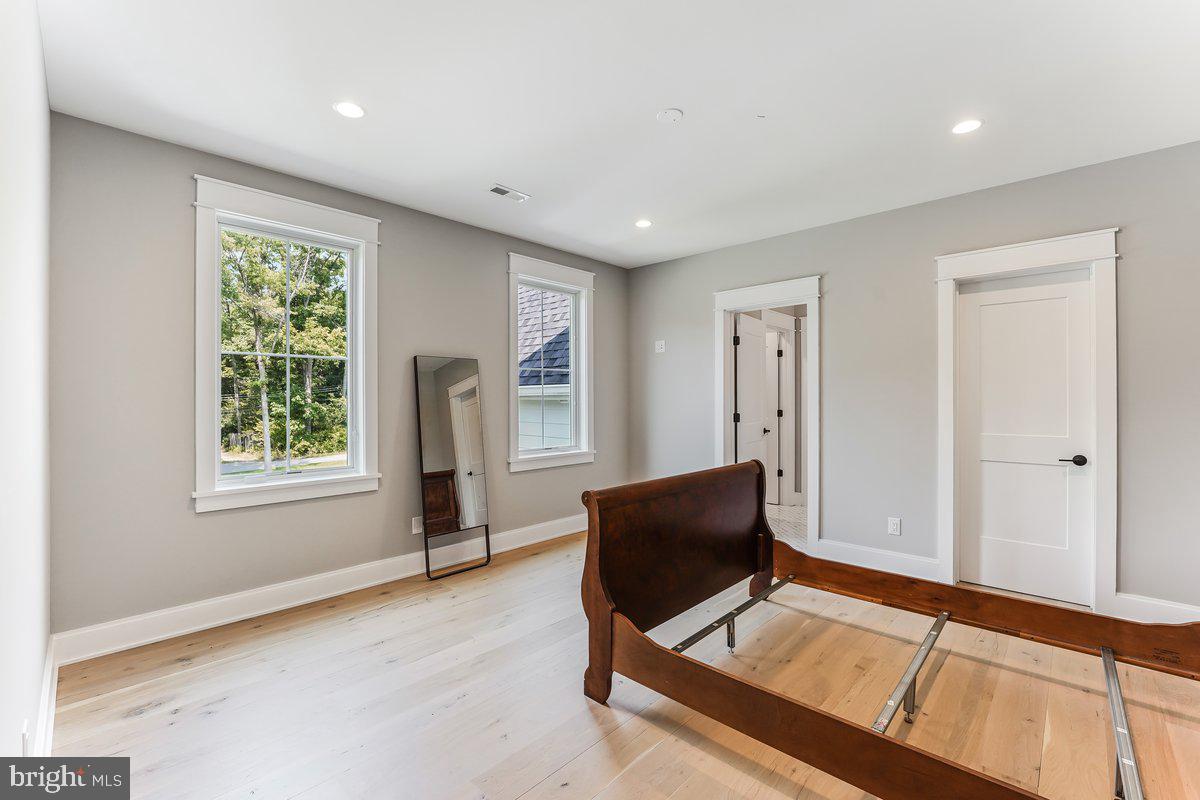 RADNOR HUNT - Residential