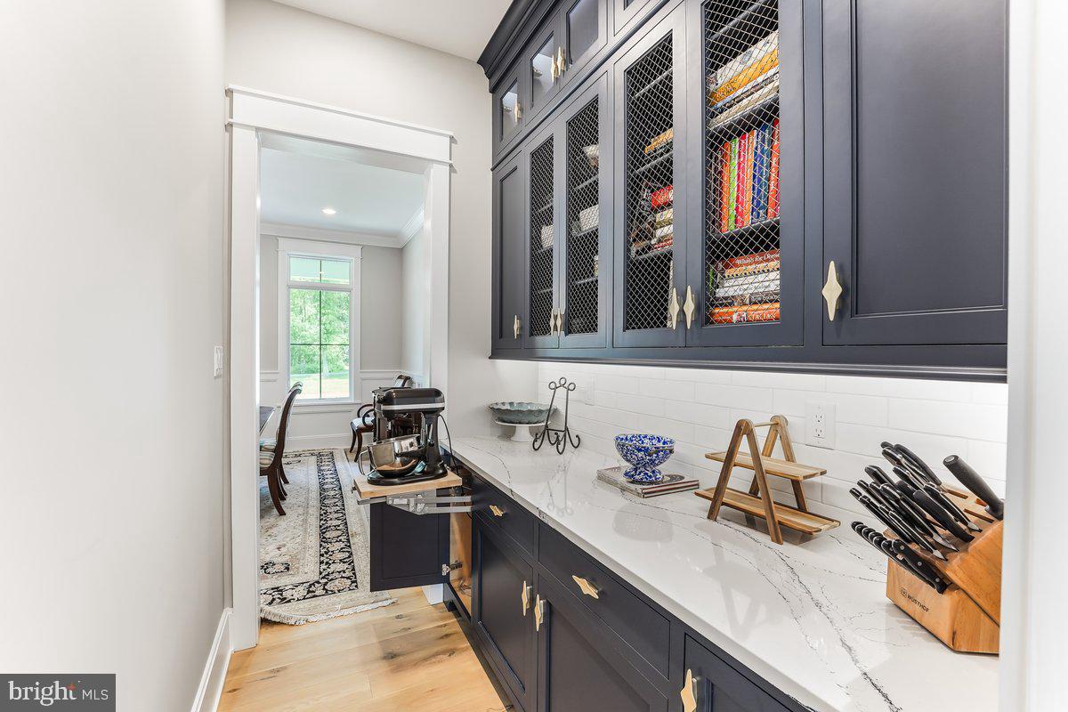 RADNOR HUNT - Residential