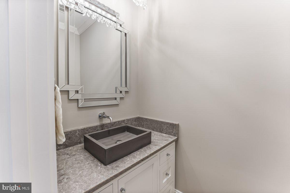 RADNOR HUNT - Residential