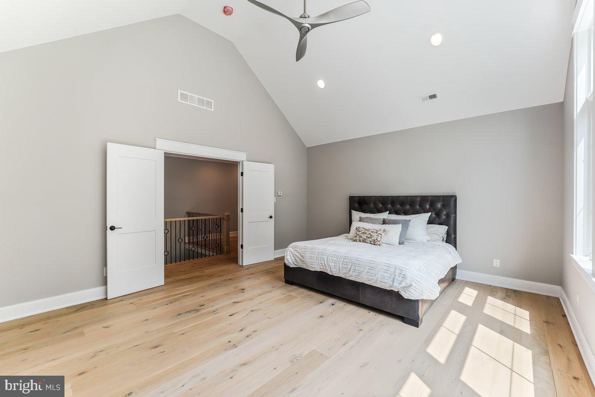 RADNOR HUNT - Residential