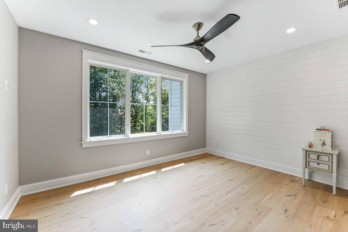 RADNOR HUNT - Residential