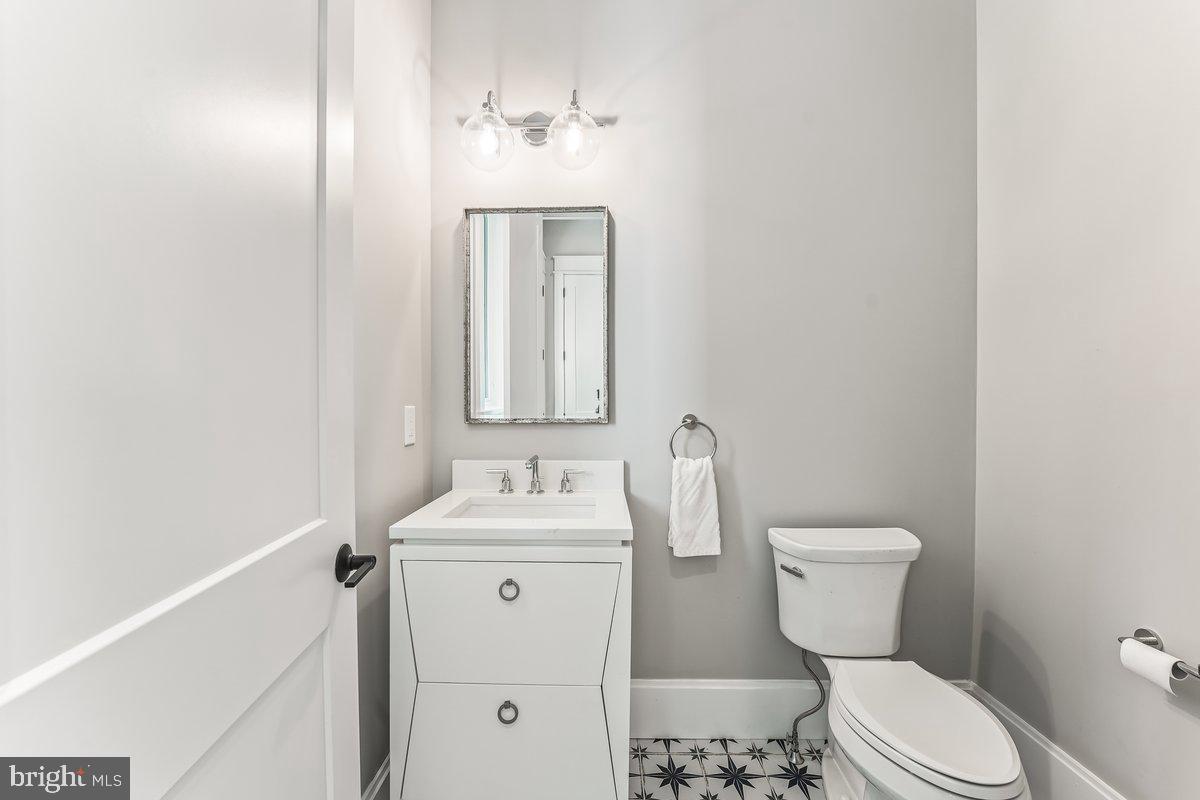 RADNOR HUNT - Residential