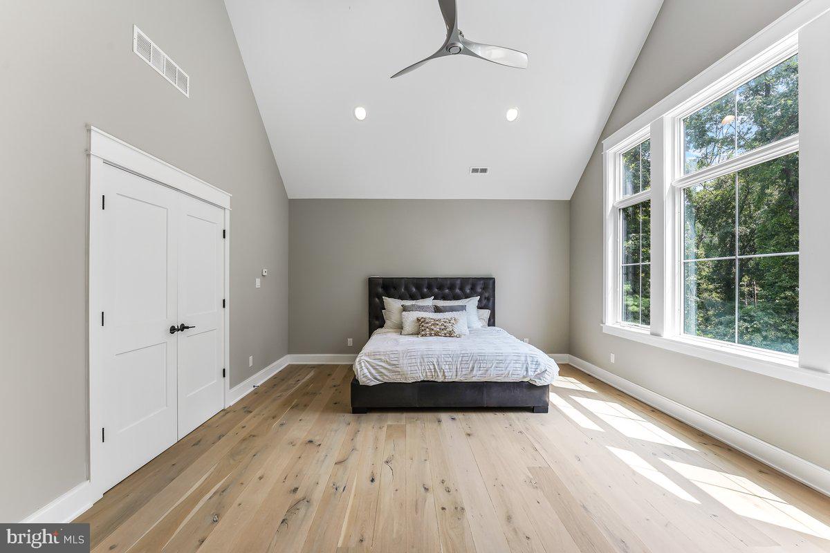 RADNOR HUNT - Residential