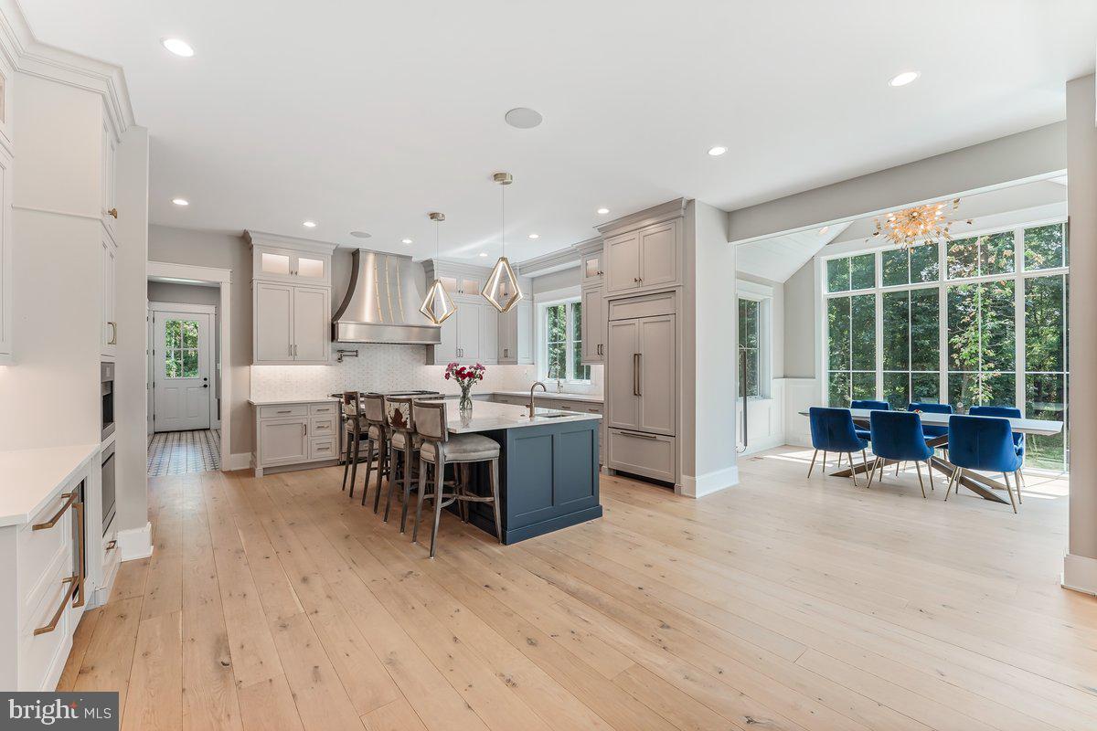 RADNOR HUNT - Residential