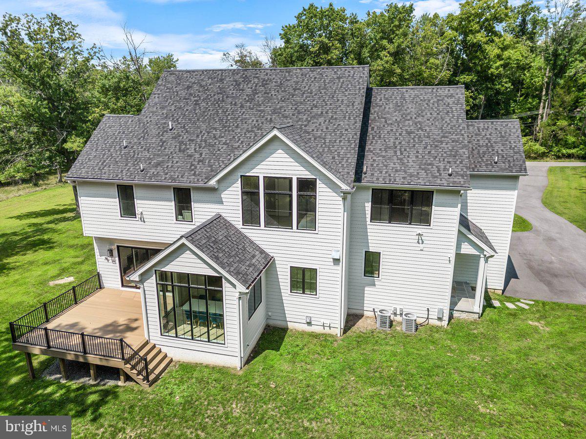 RADNOR HUNT - Residential