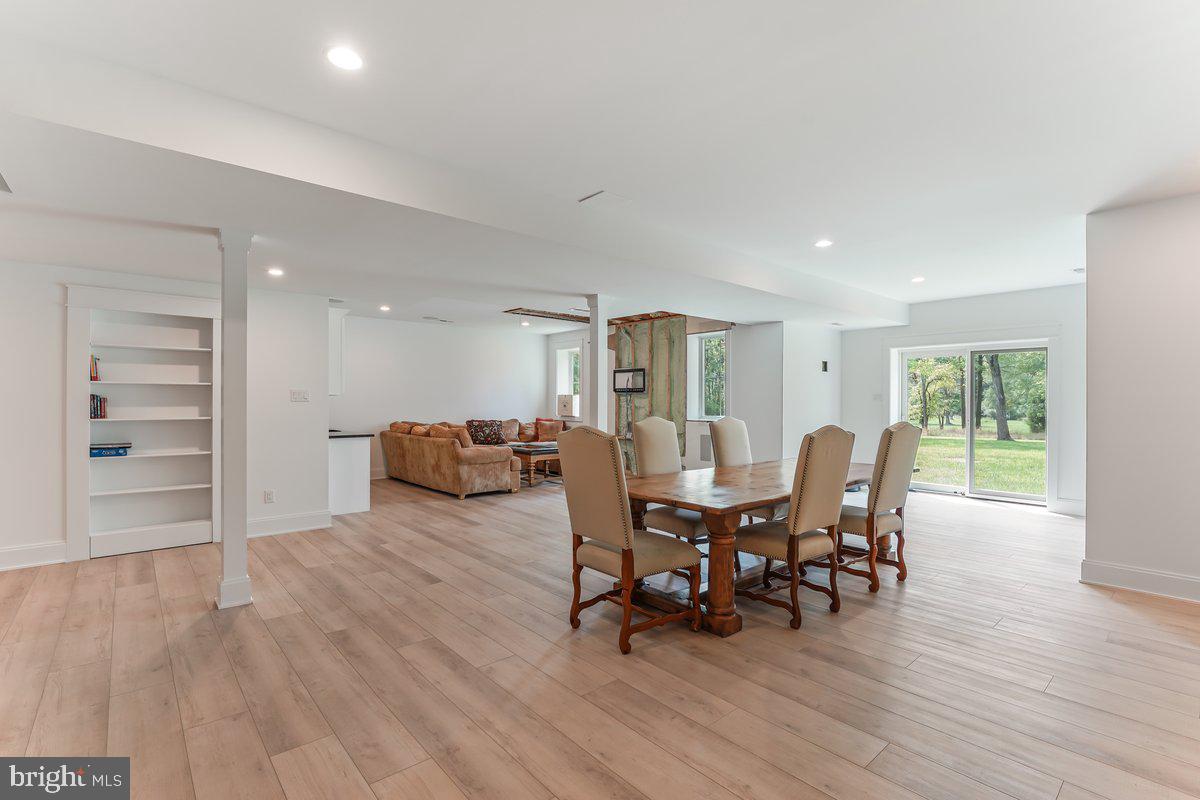 RADNOR HUNT - Residential