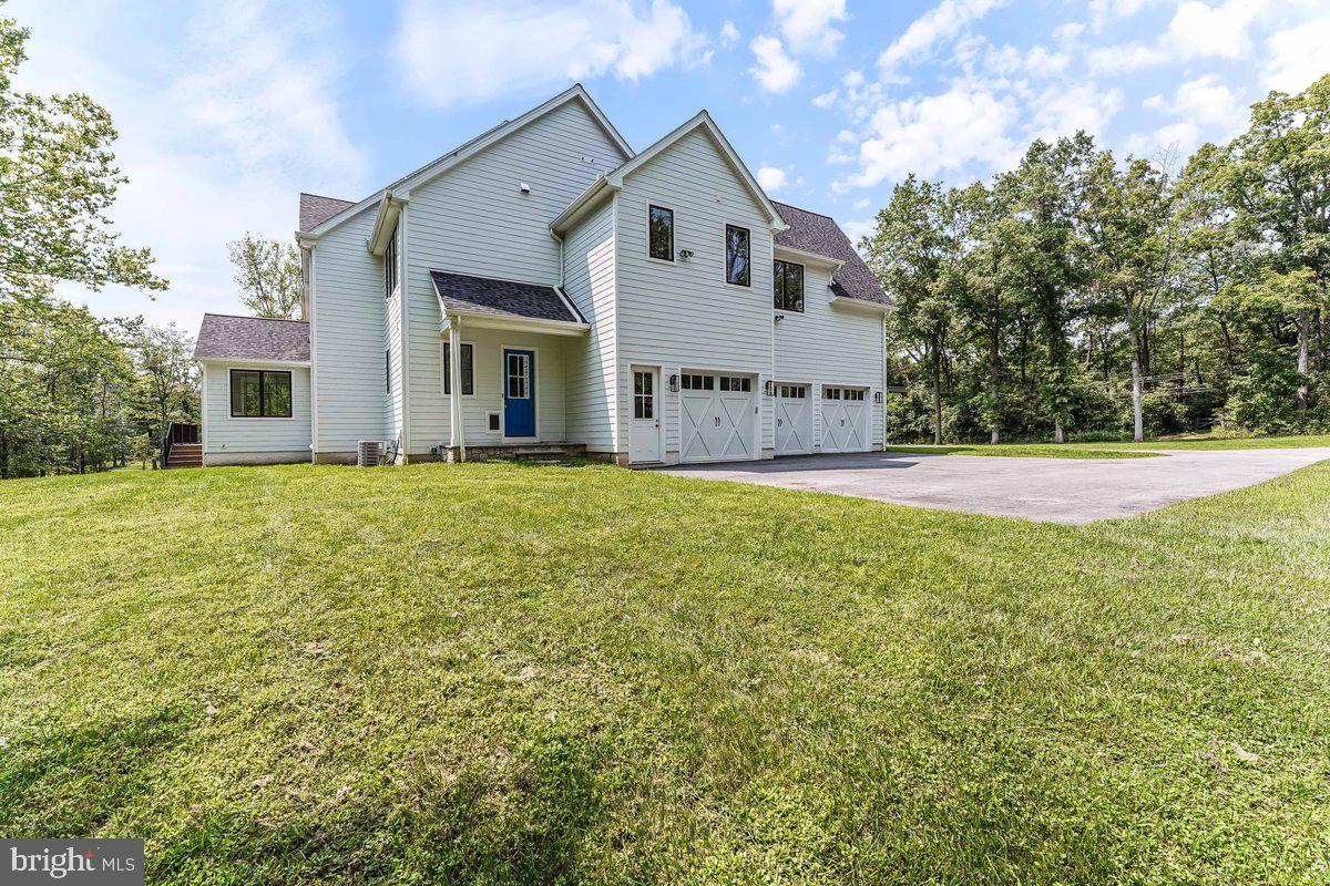 RADNOR HUNT - Residential