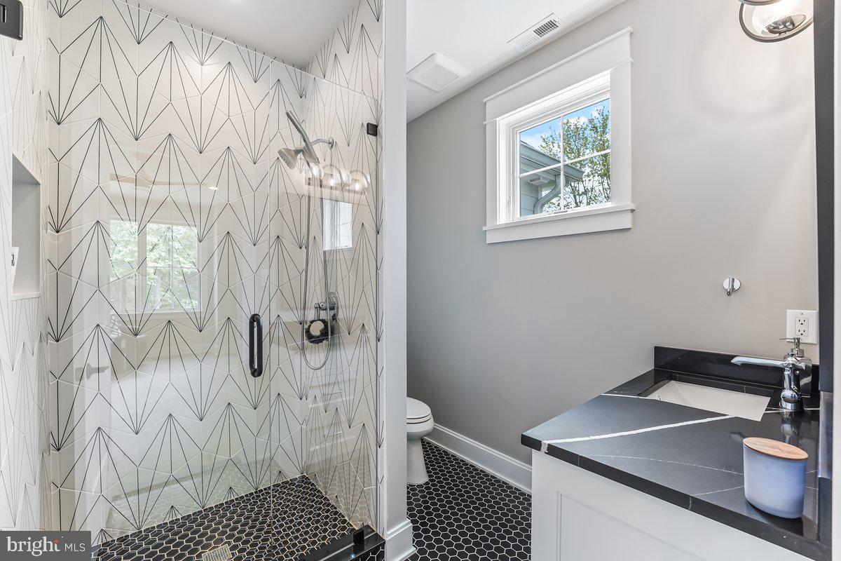 RADNOR HUNT - Residential