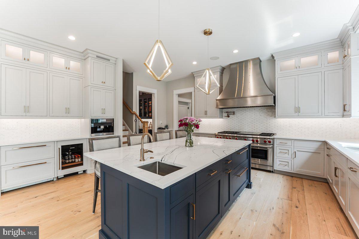 RADNOR HUNT - Residential