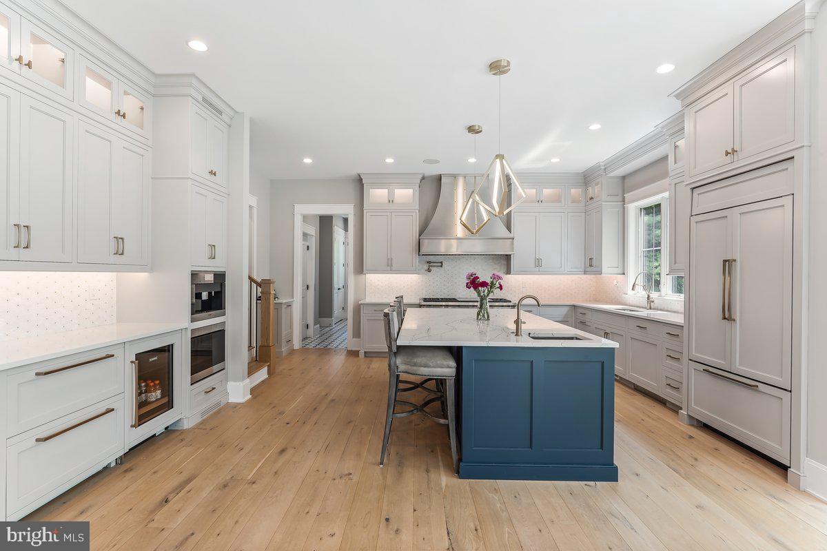 RADNOR HUNT - Residential