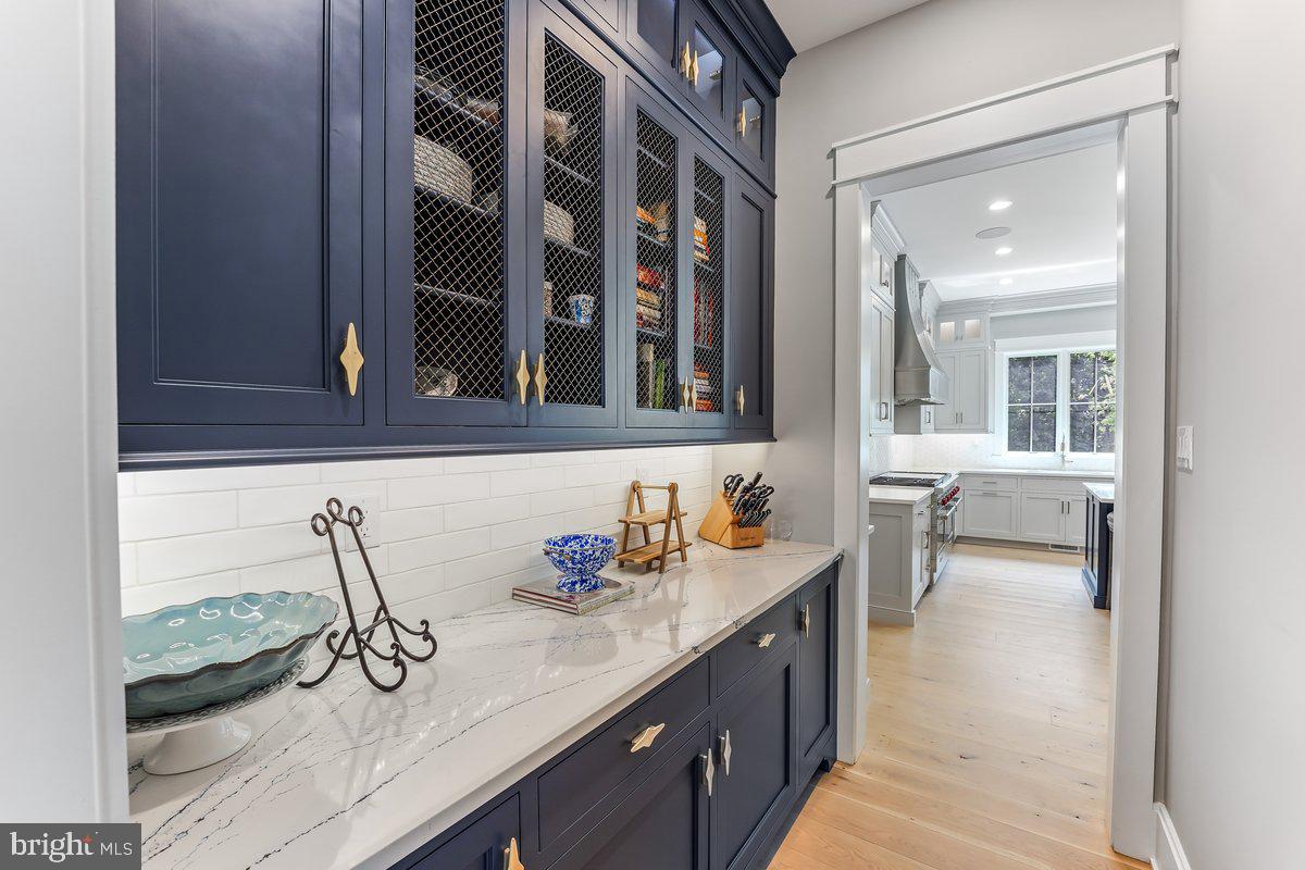 RADNOR HUNT - Residential