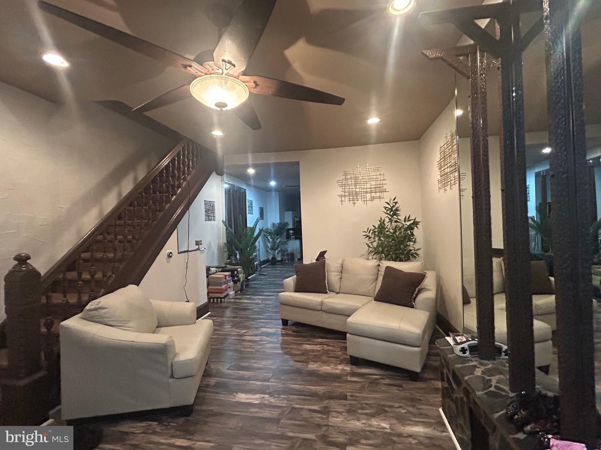 2431 W NORRIS STREET