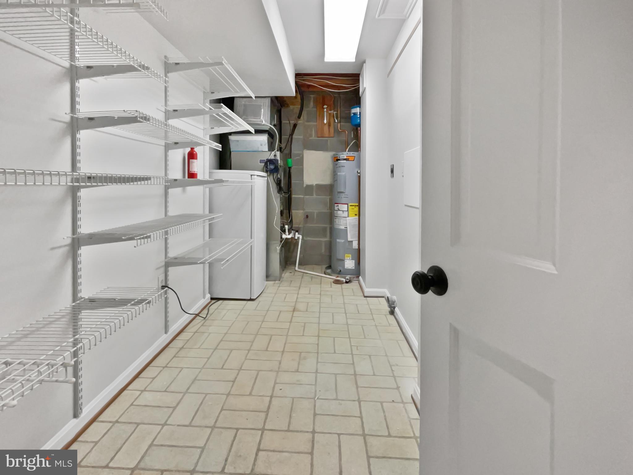 COUNTRY CREEK - Residential