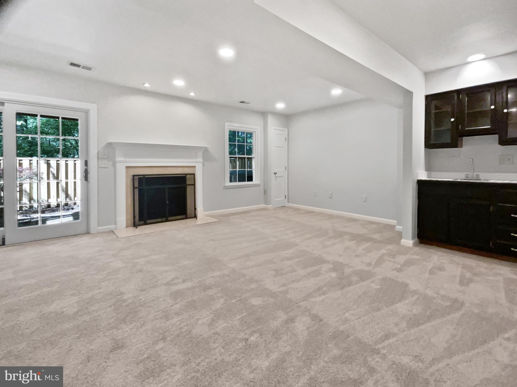 COUNTRY CREEK - Residential