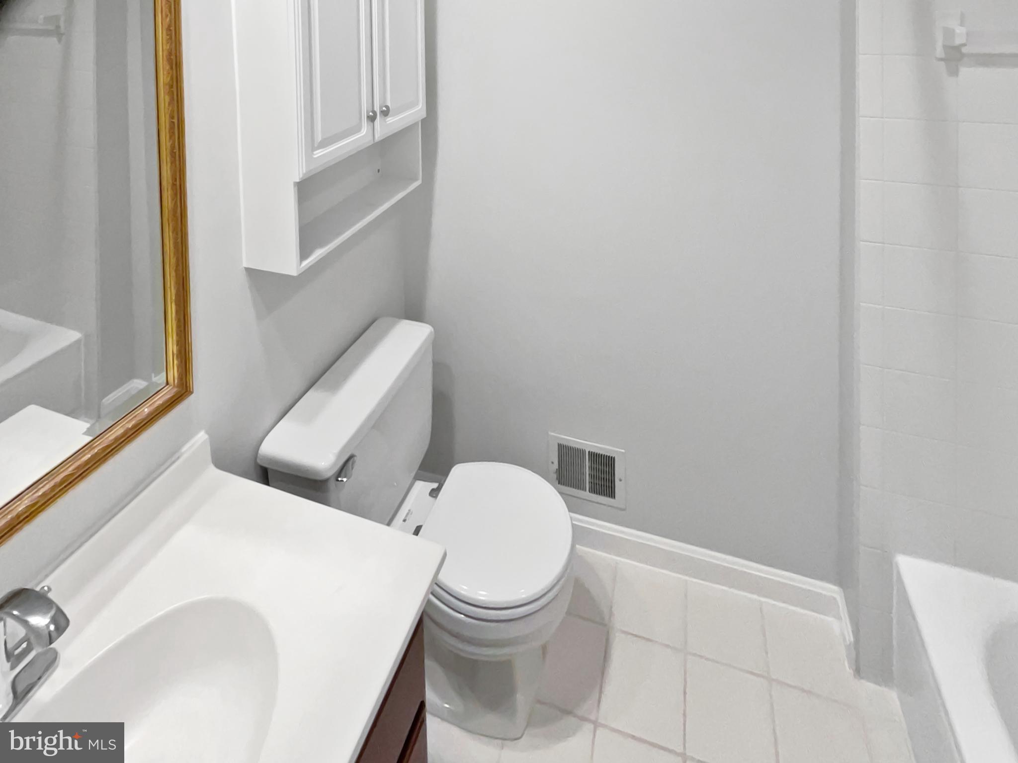 COUNTRY CREEK - Residential