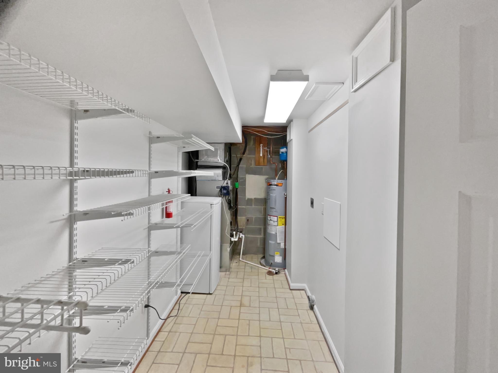 COUNTRY CREEK - Residential