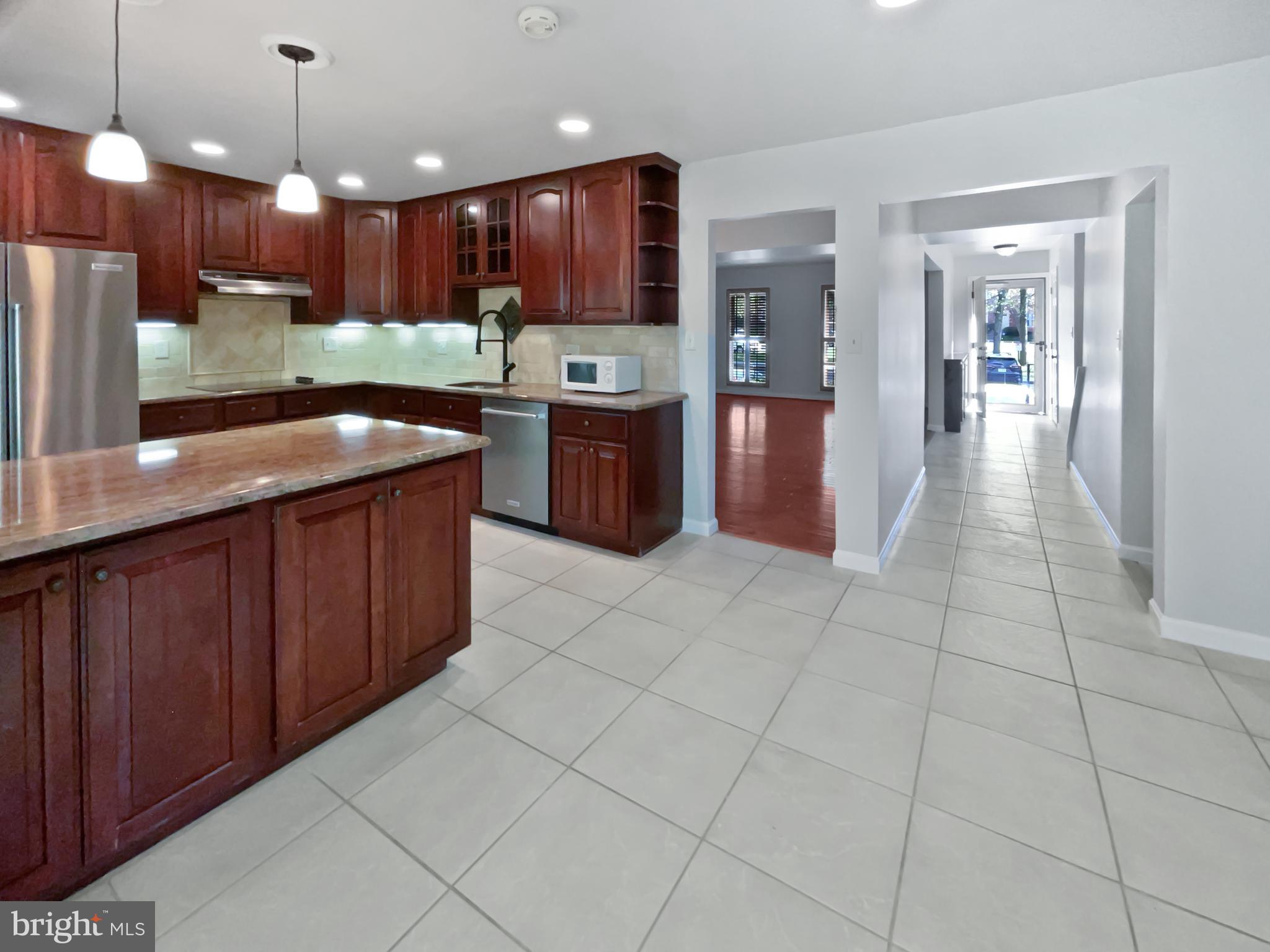 COUNTRY CREEK - Residential