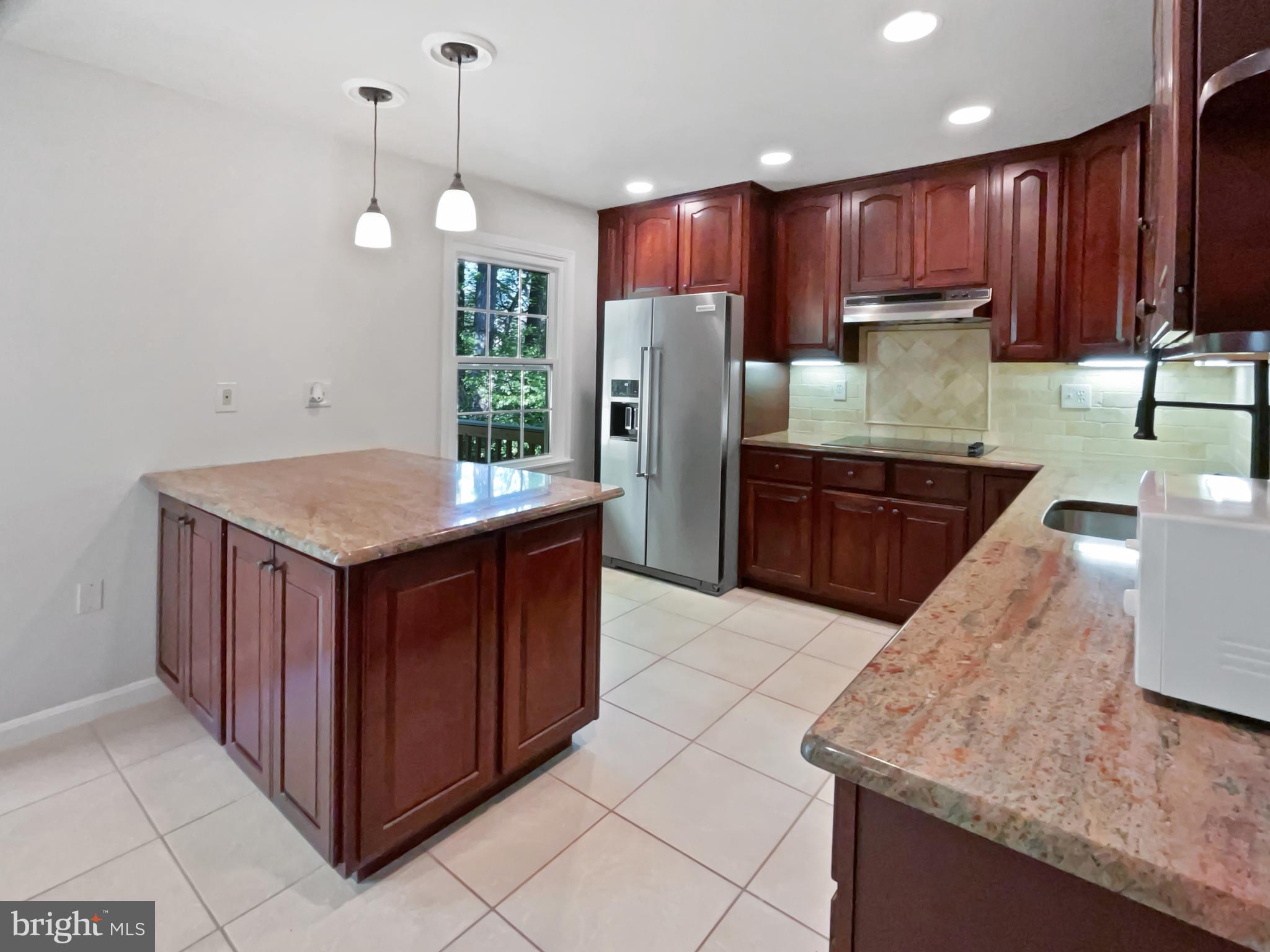 COUNTRY CREEK - Residential