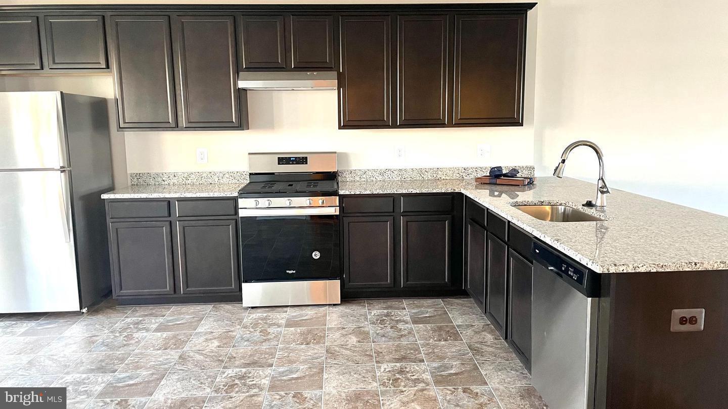 SNOWDEN BRIDGE - Residential Lease