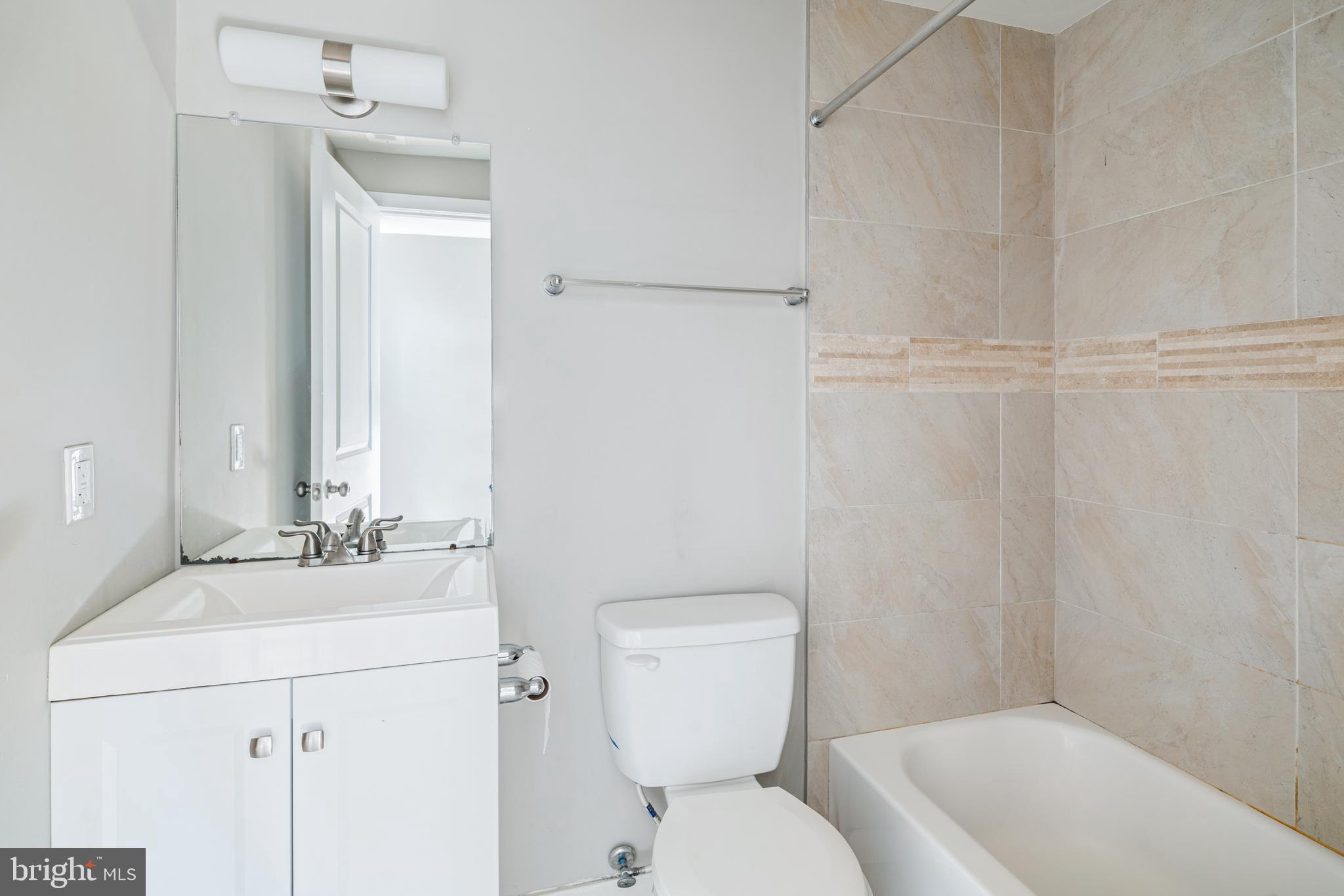 OLDE KENSINGTON - Residential Lease