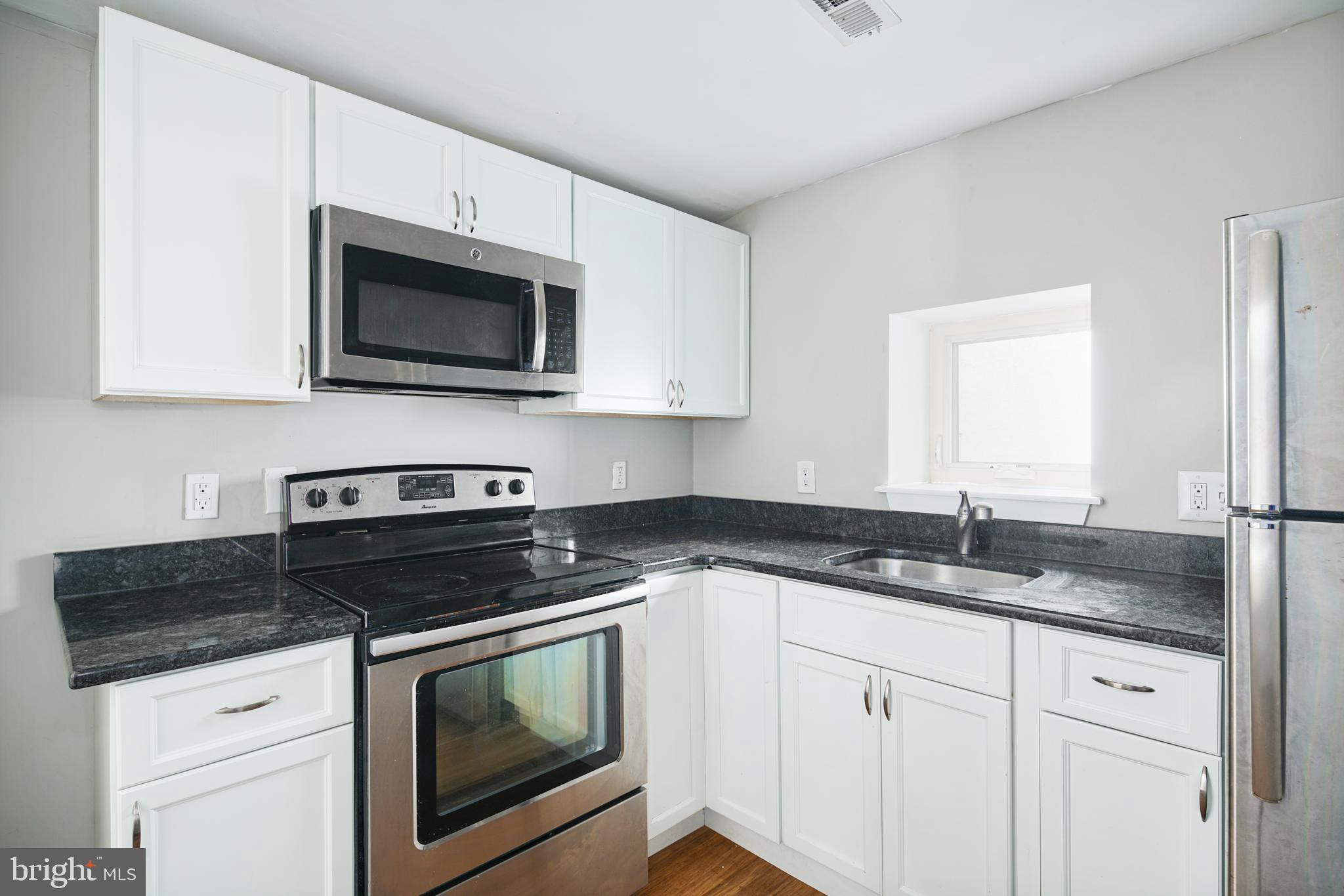 OLDE KENSINGTON - Residential Lease