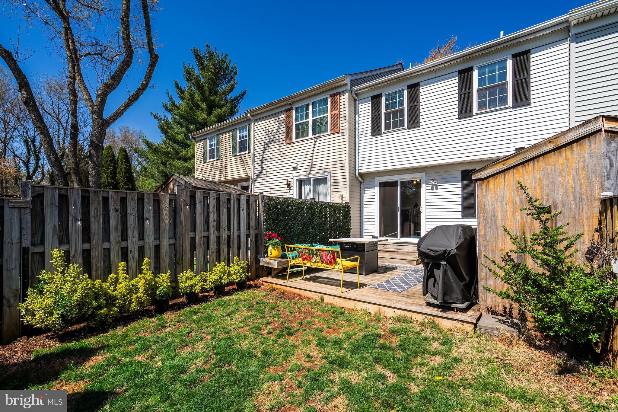 COUNTRYSIDE - Residential