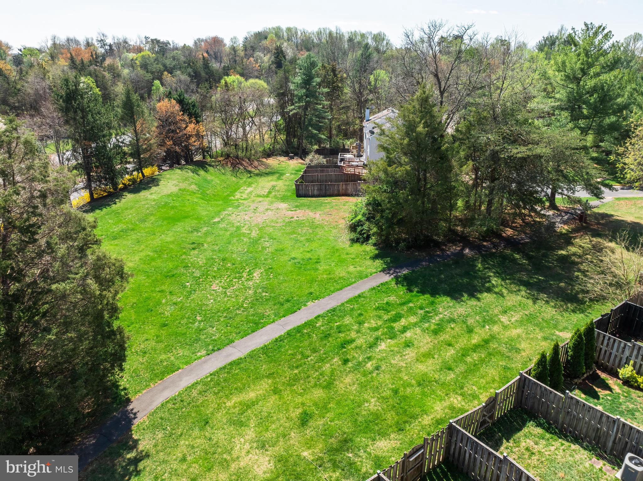 COUNTRYSIDE - Residential