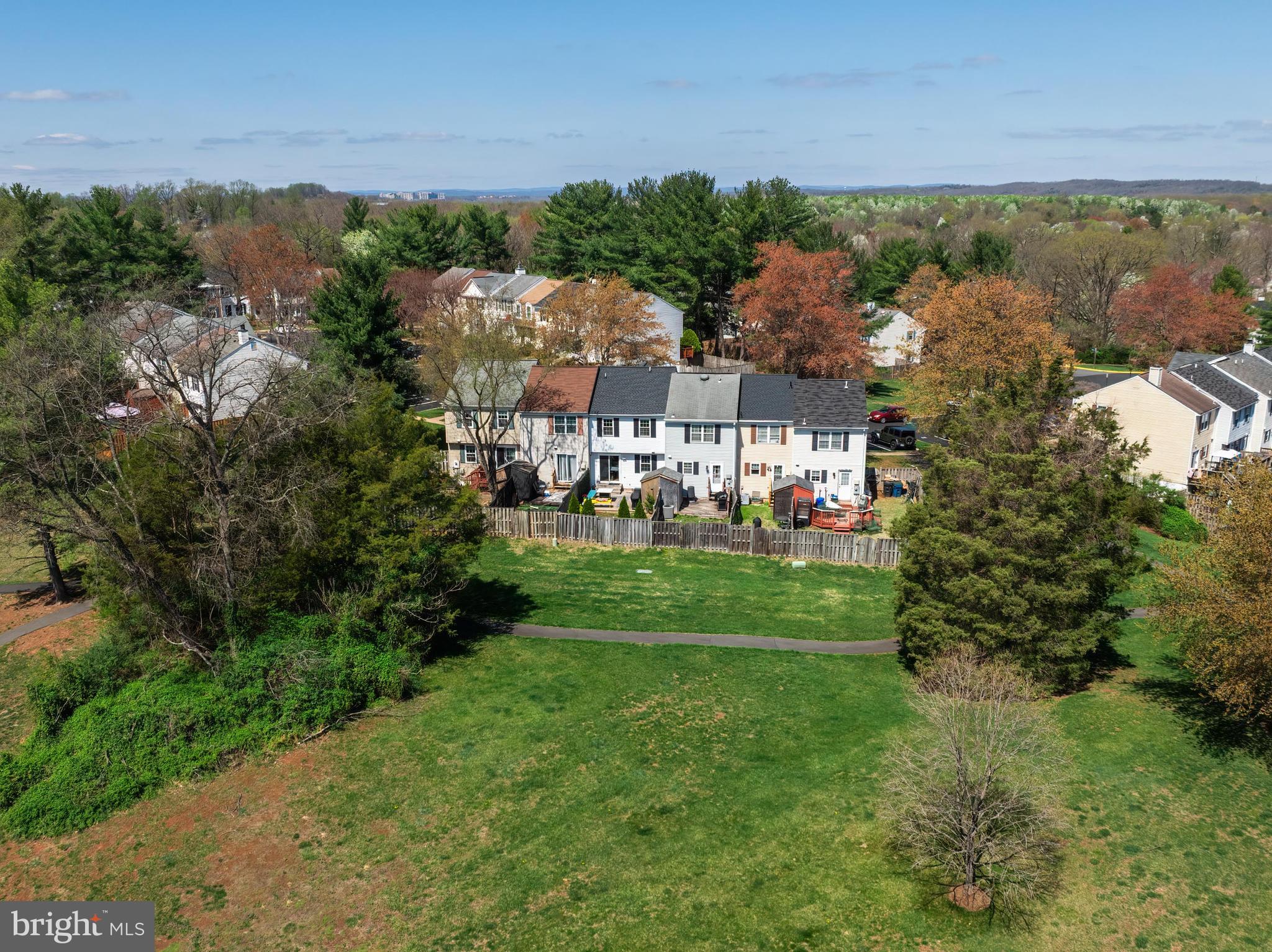 COUNTRYSIDE - Residential