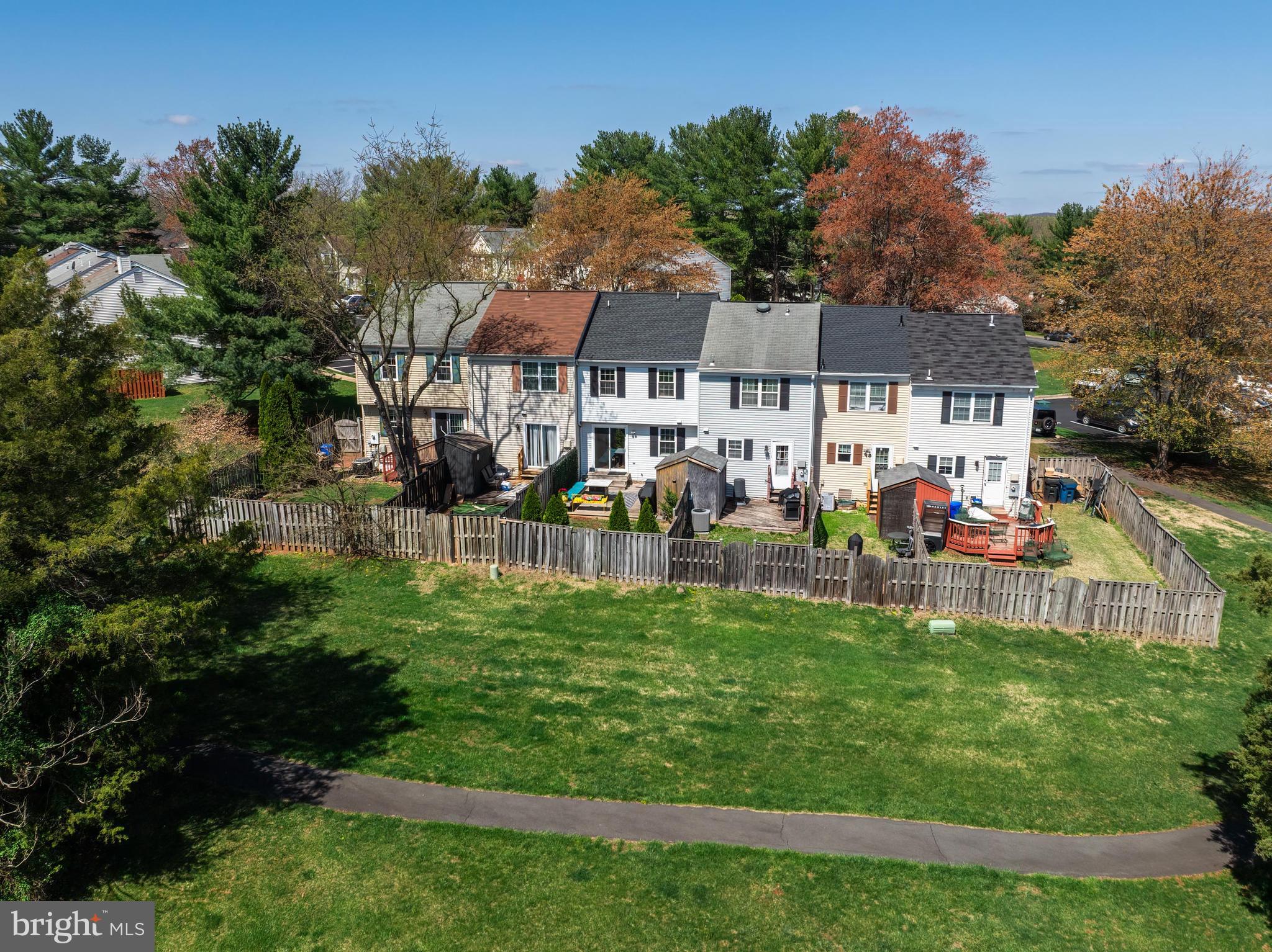 COUNTRYSIDE - Residential