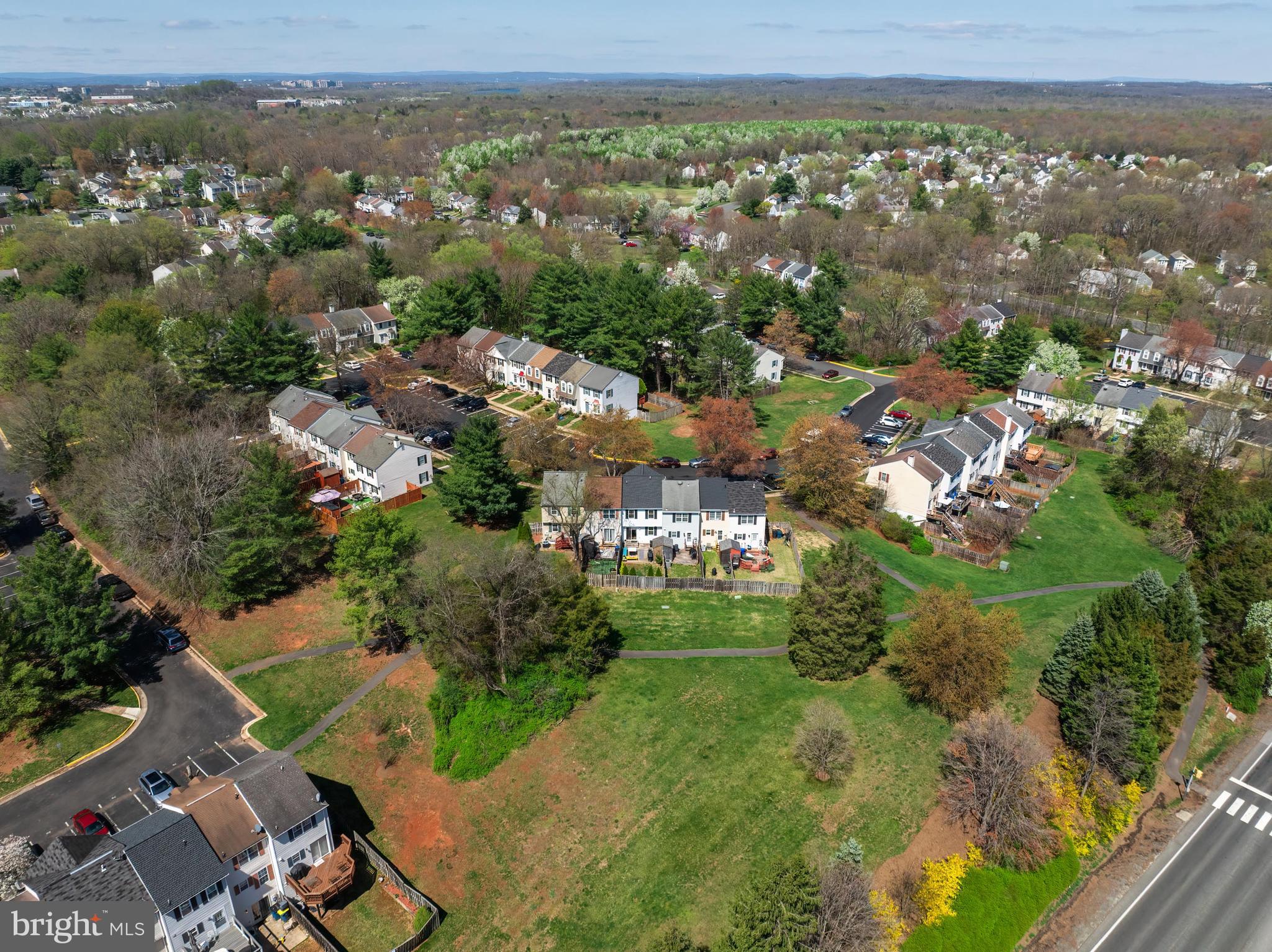 COUNTRYSIDE - Residential